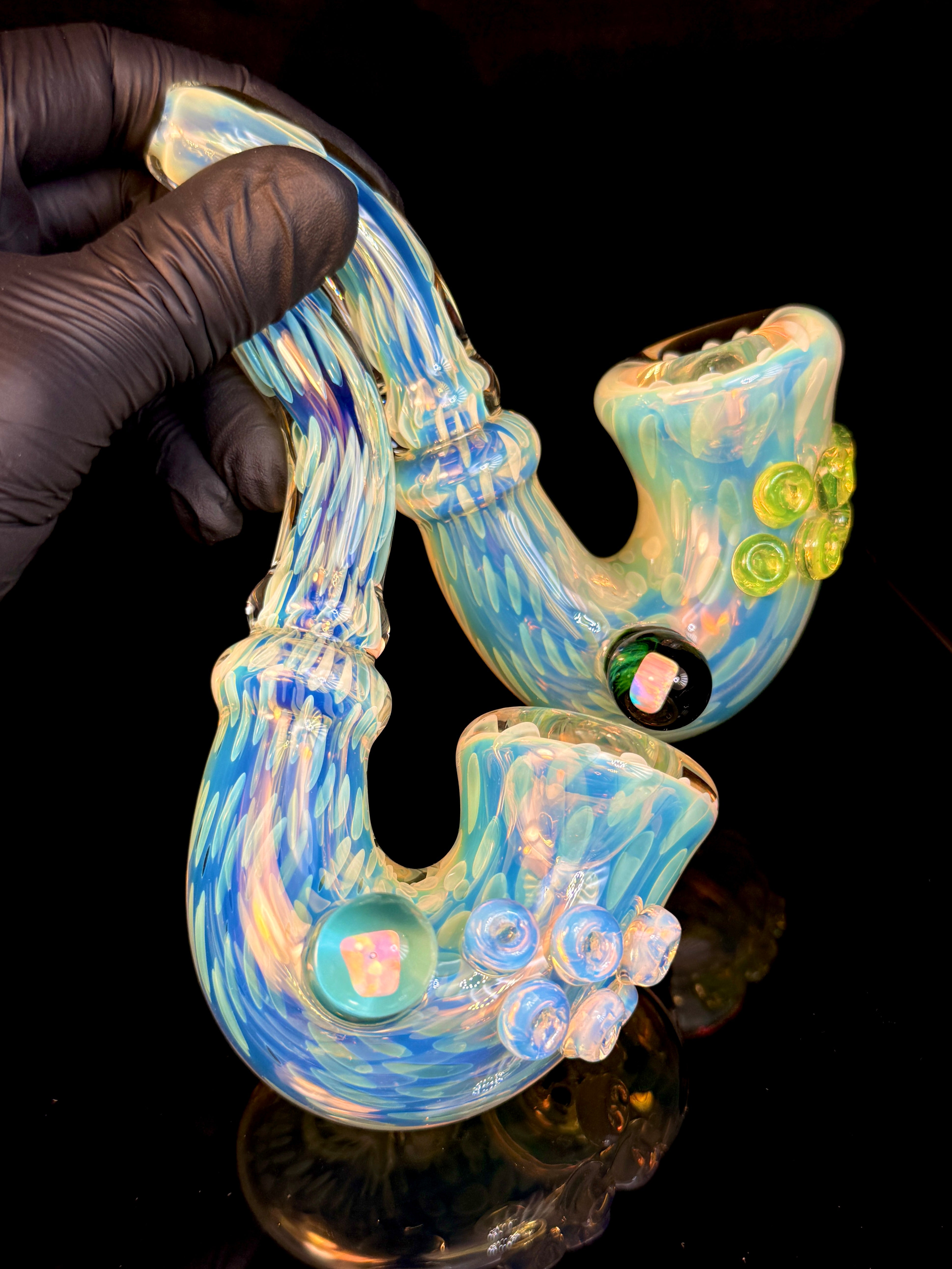 Color changing pipes