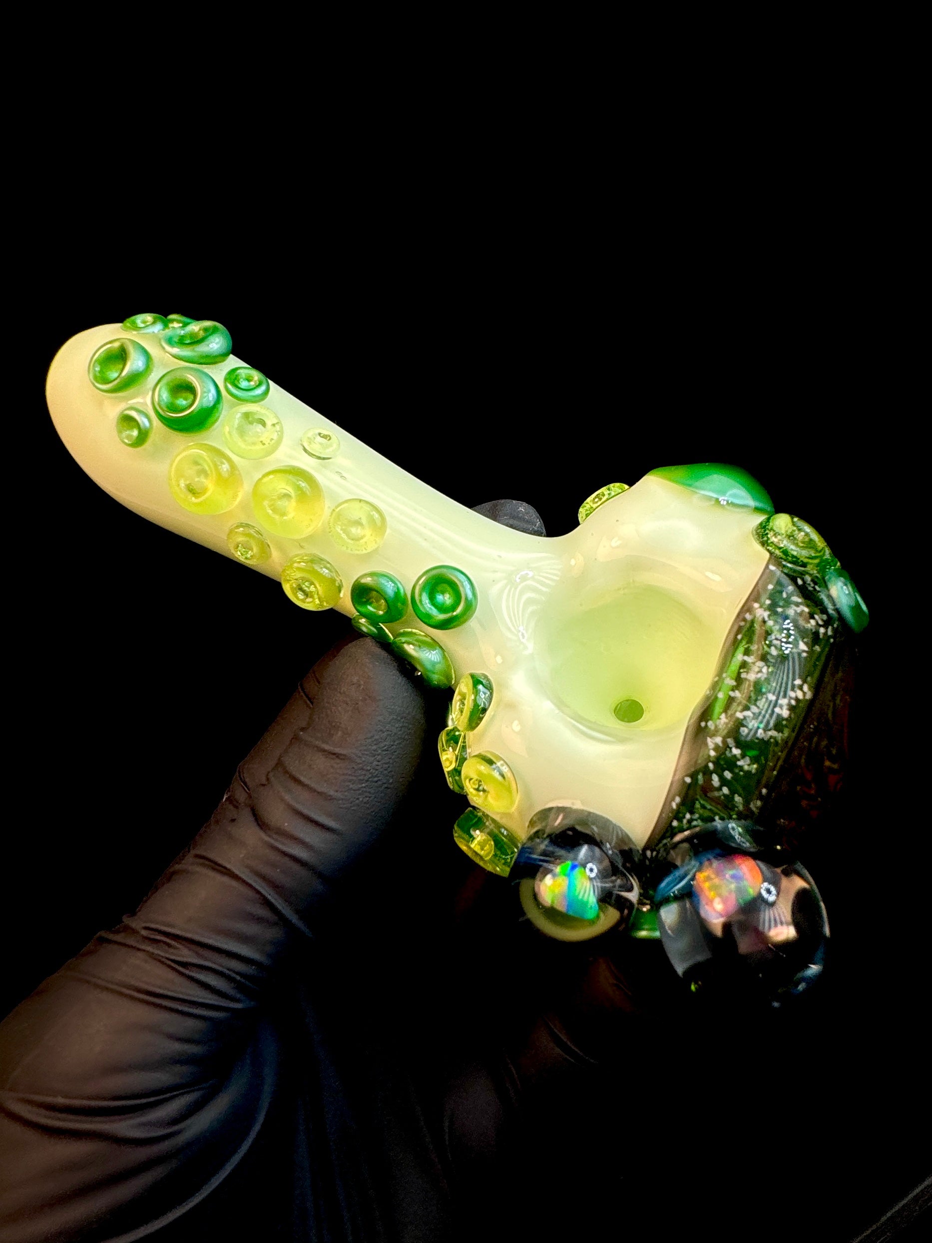 Kiwi wigwag opal pipe