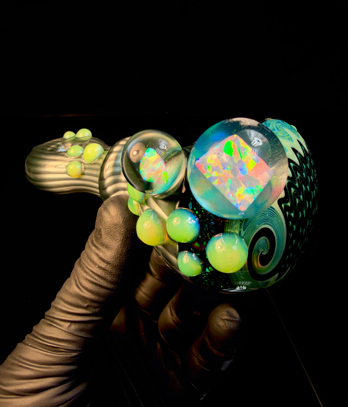 Wigwag opal pipe