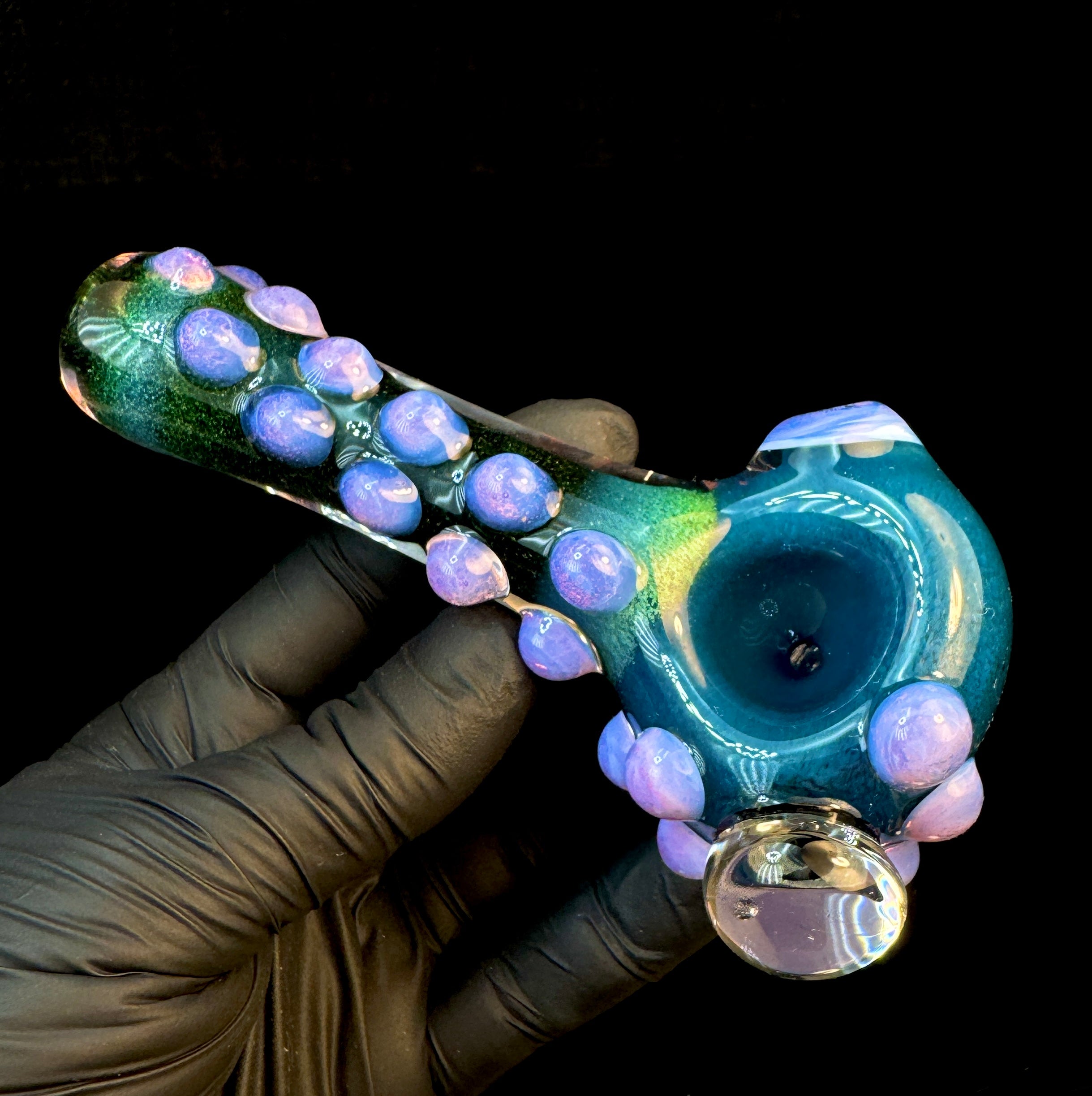 Dichroic whale pipe