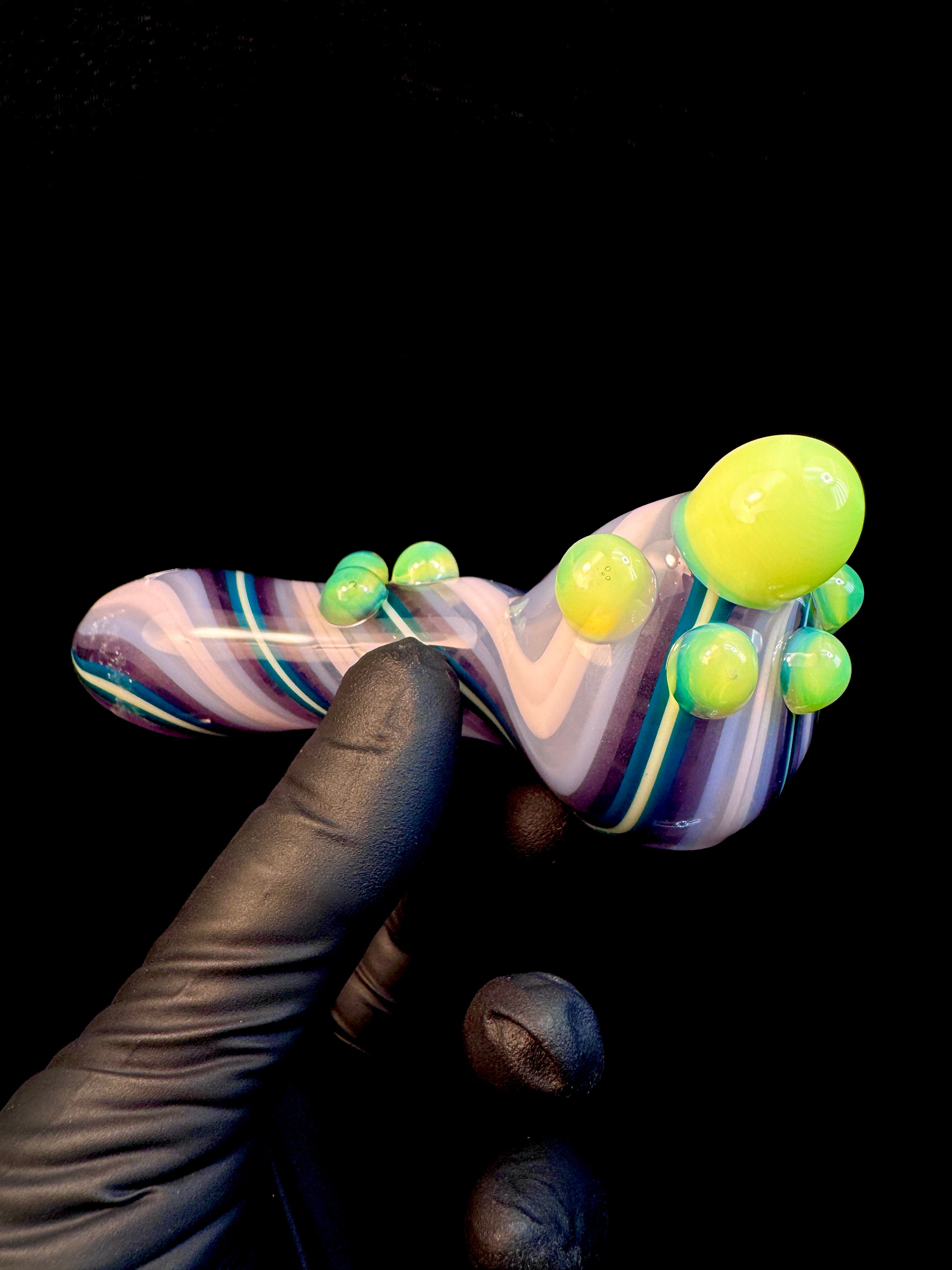 Twisted dot spoon