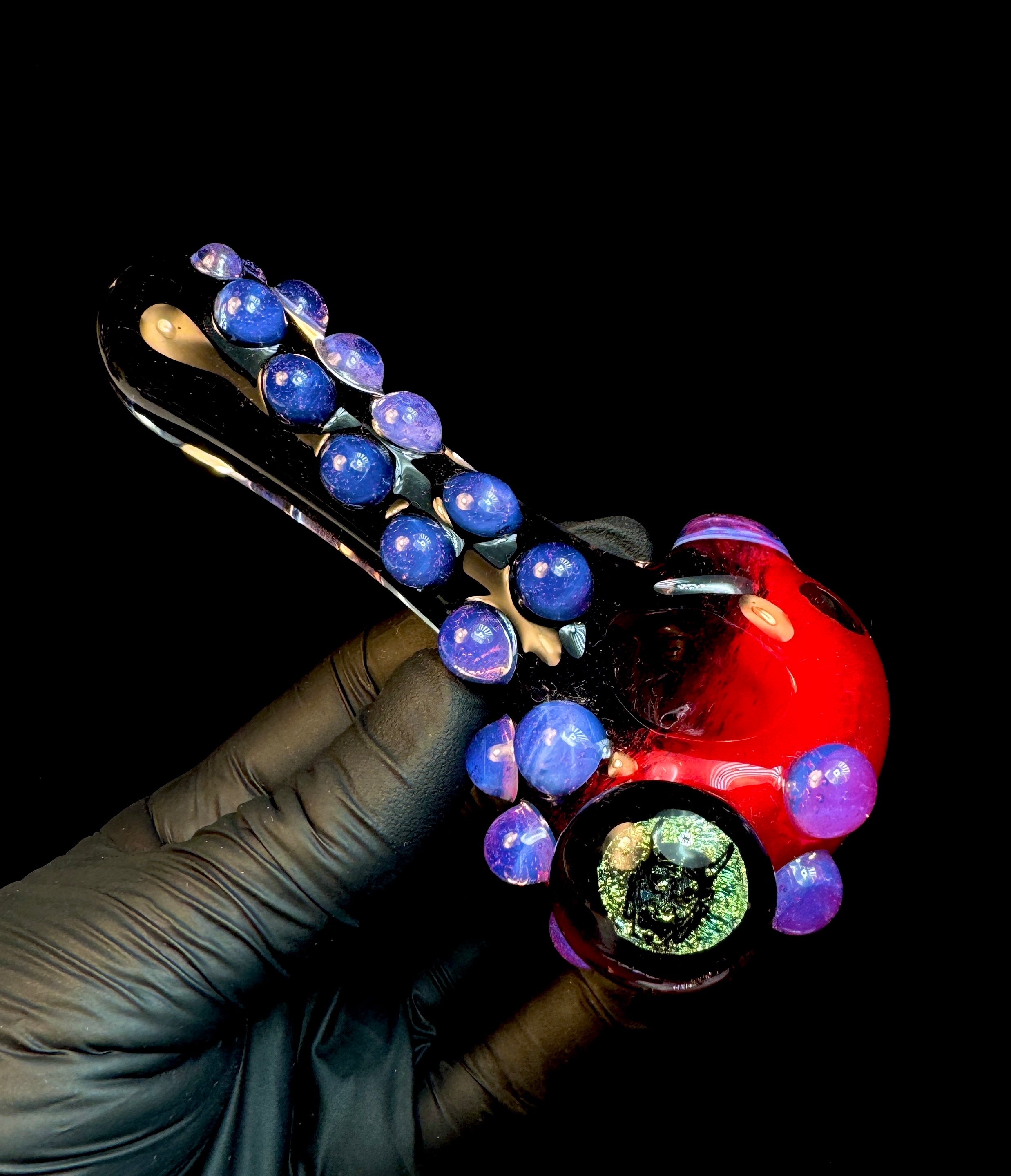 Dichroic demon pipe