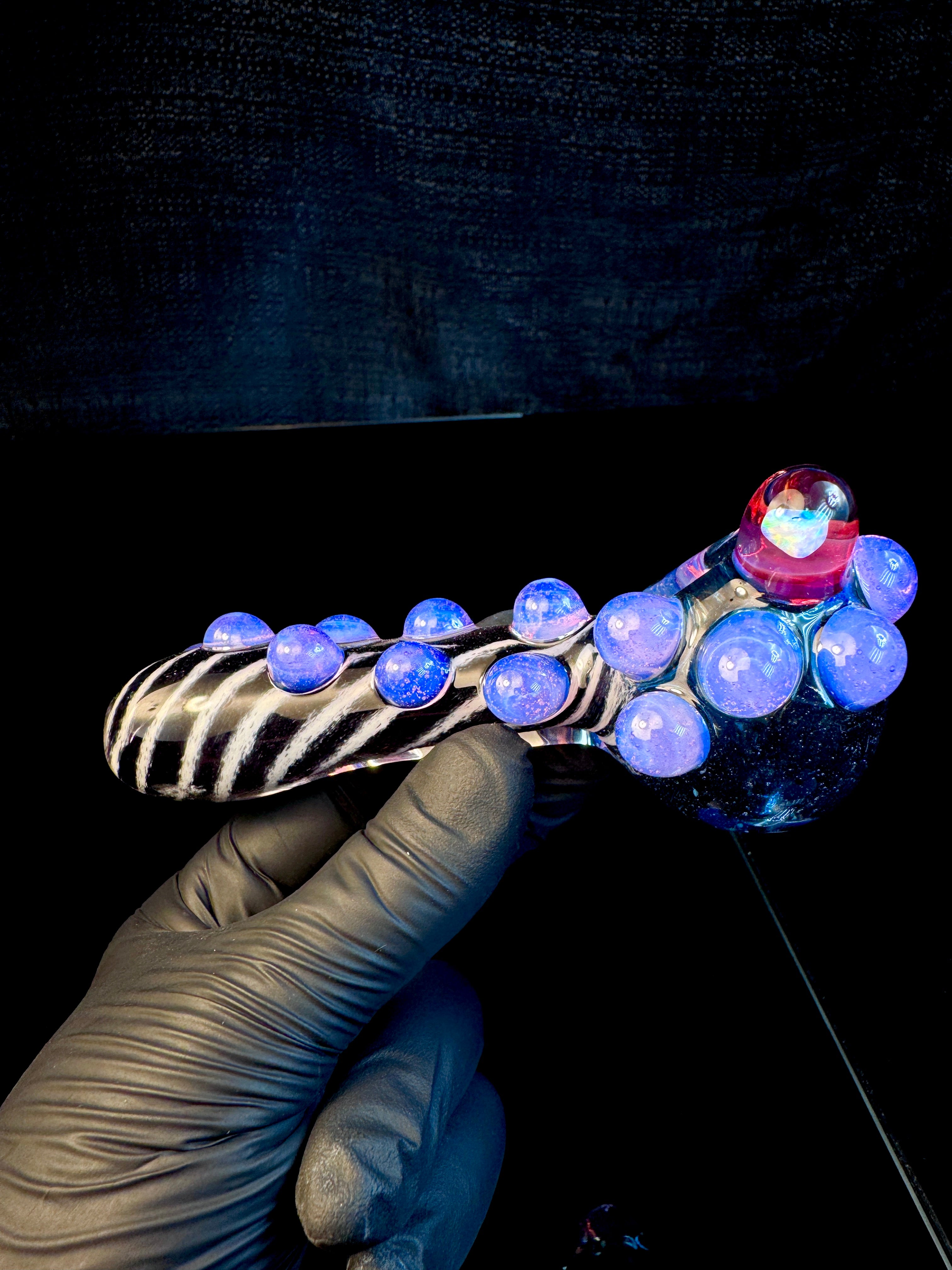 Blue stardust x star white-jet black striped opal pipe
