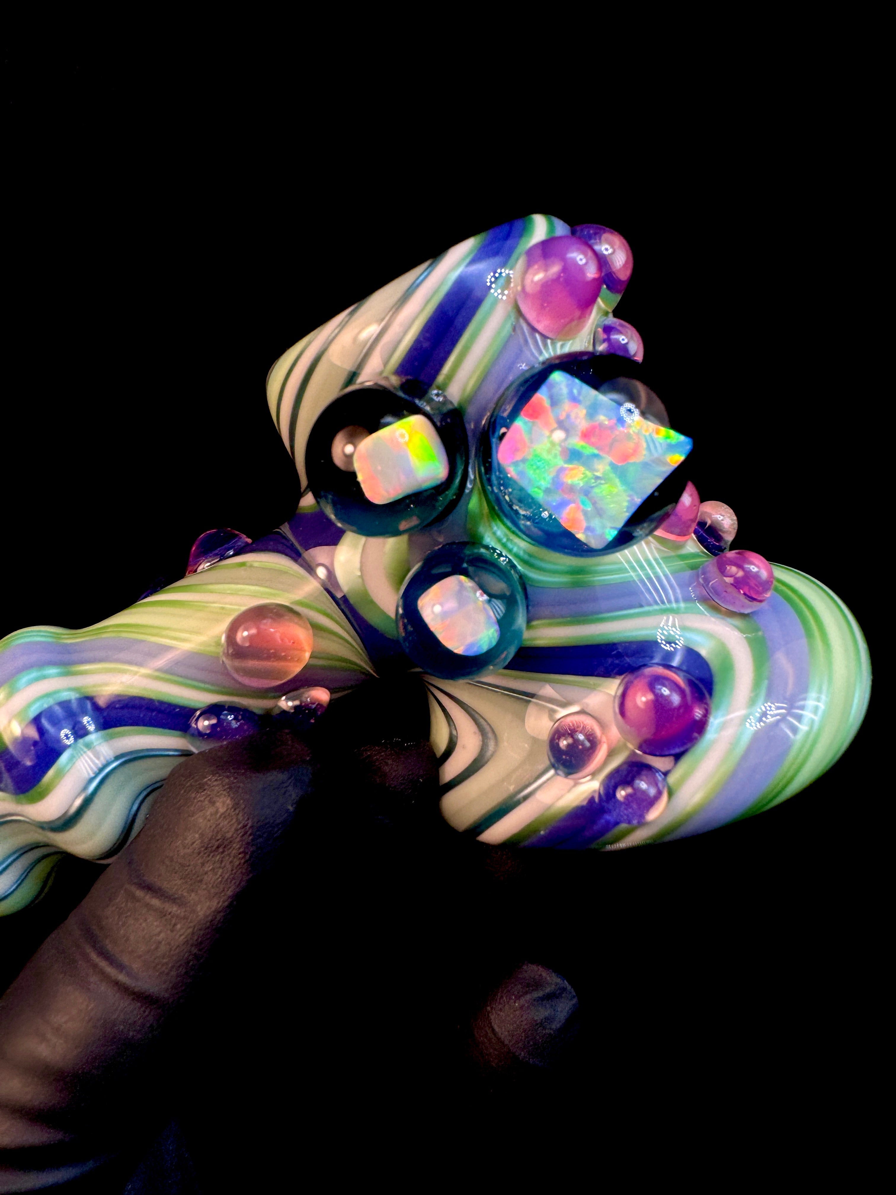 Twisted opal hammer