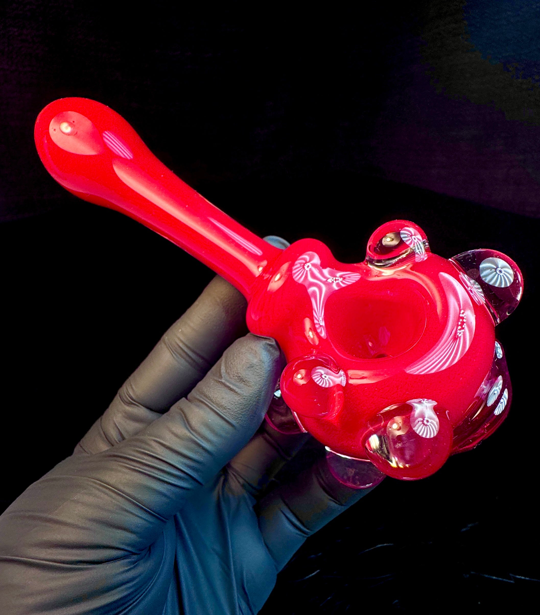 Cherry eyeball monster pipe