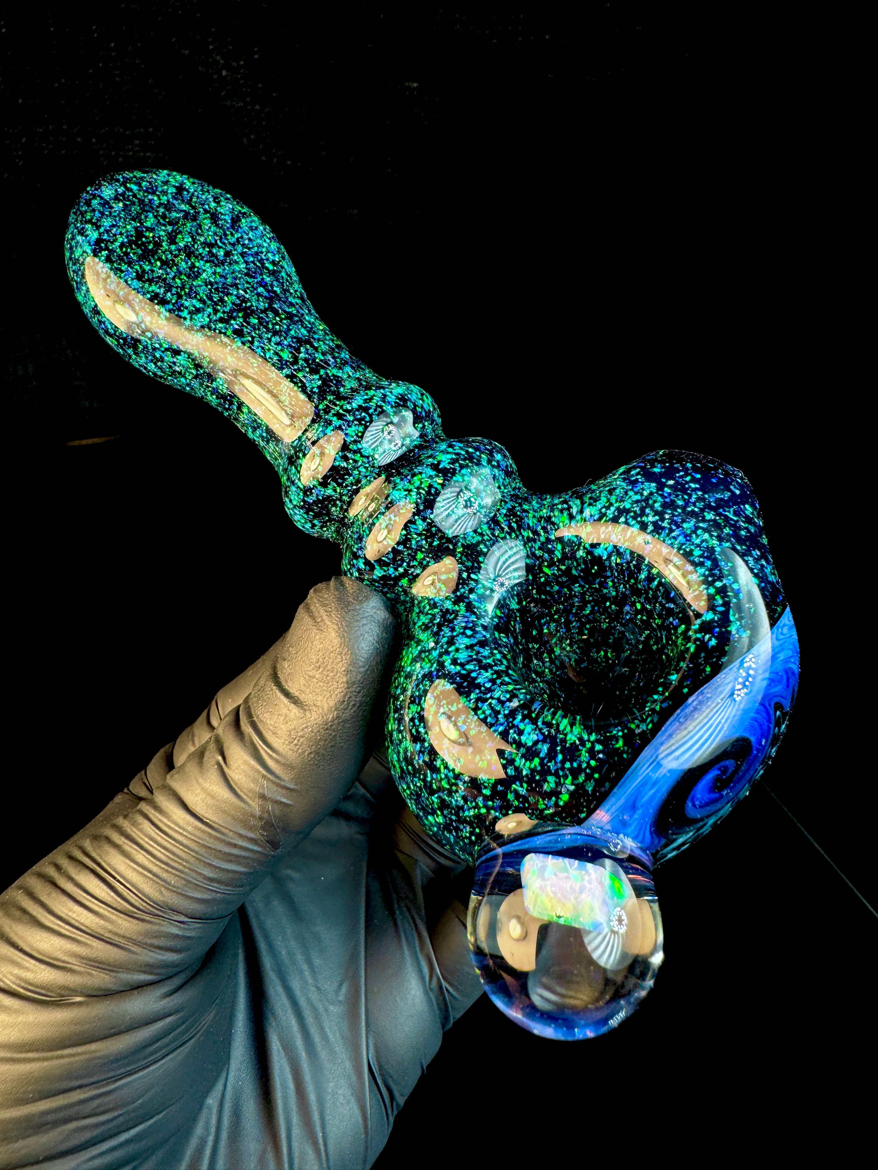 Wigwag cap opal spoon