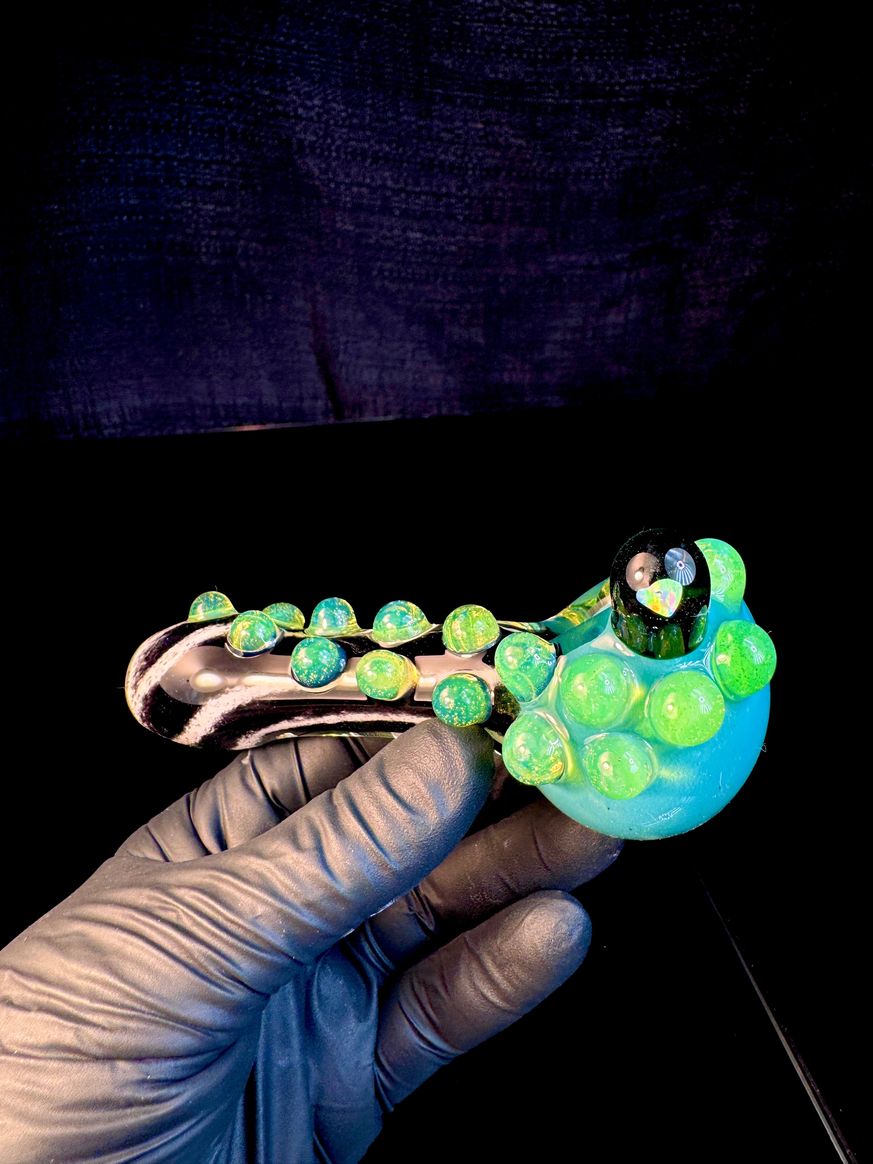 Aqua x Jet black and Star white striped opal pipe