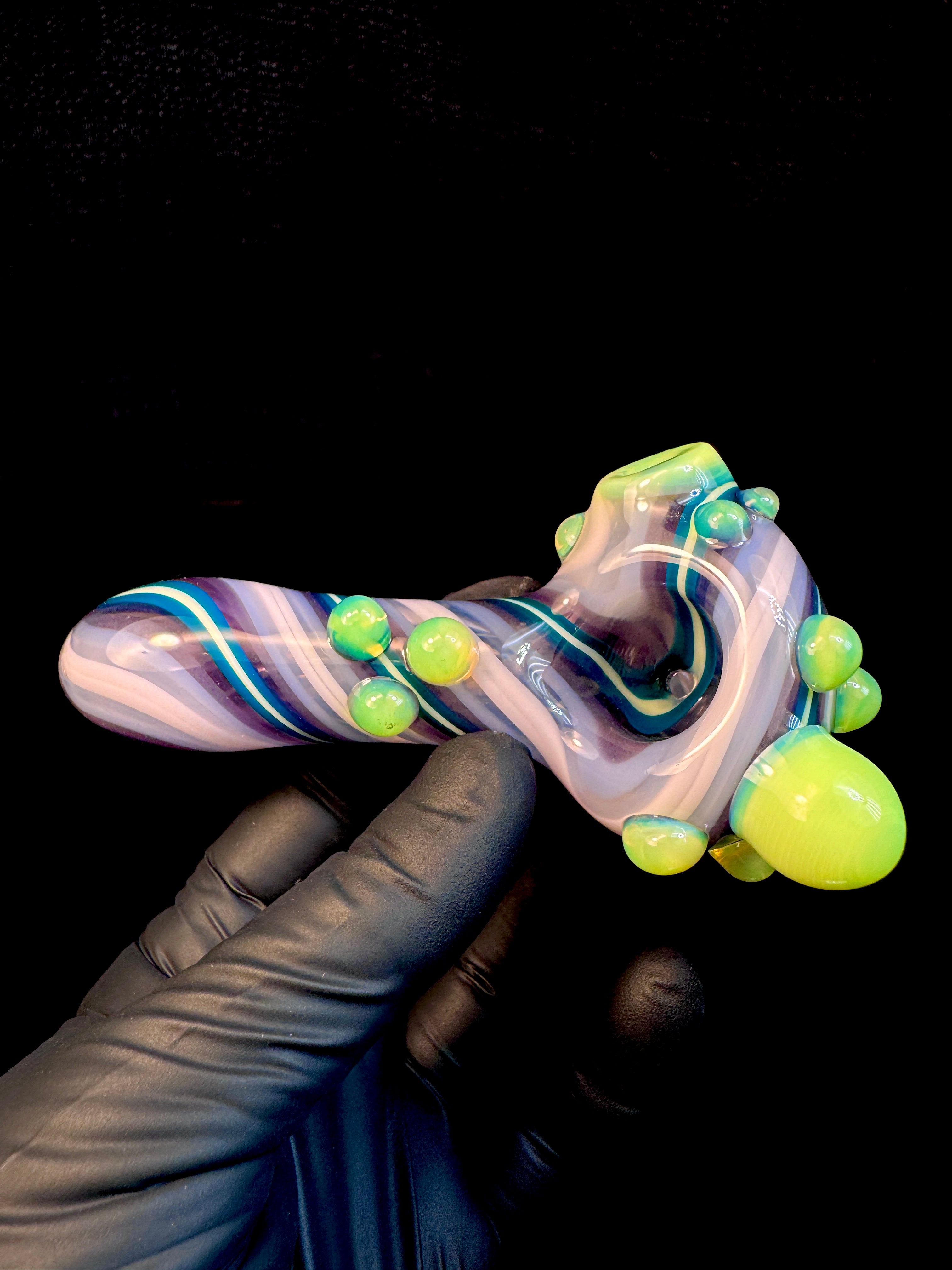 Twisted dot spoon