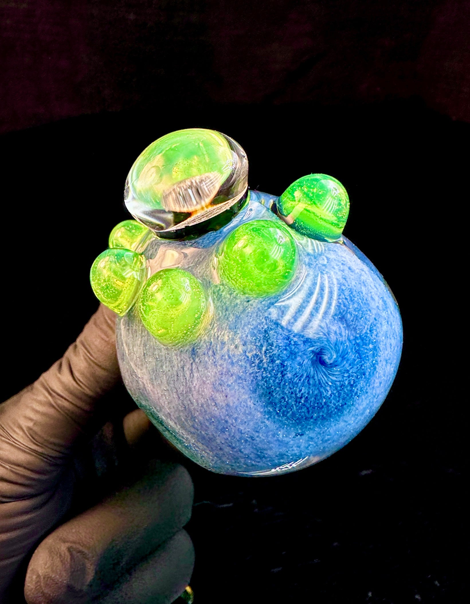 Dichroic Bender robot pipe