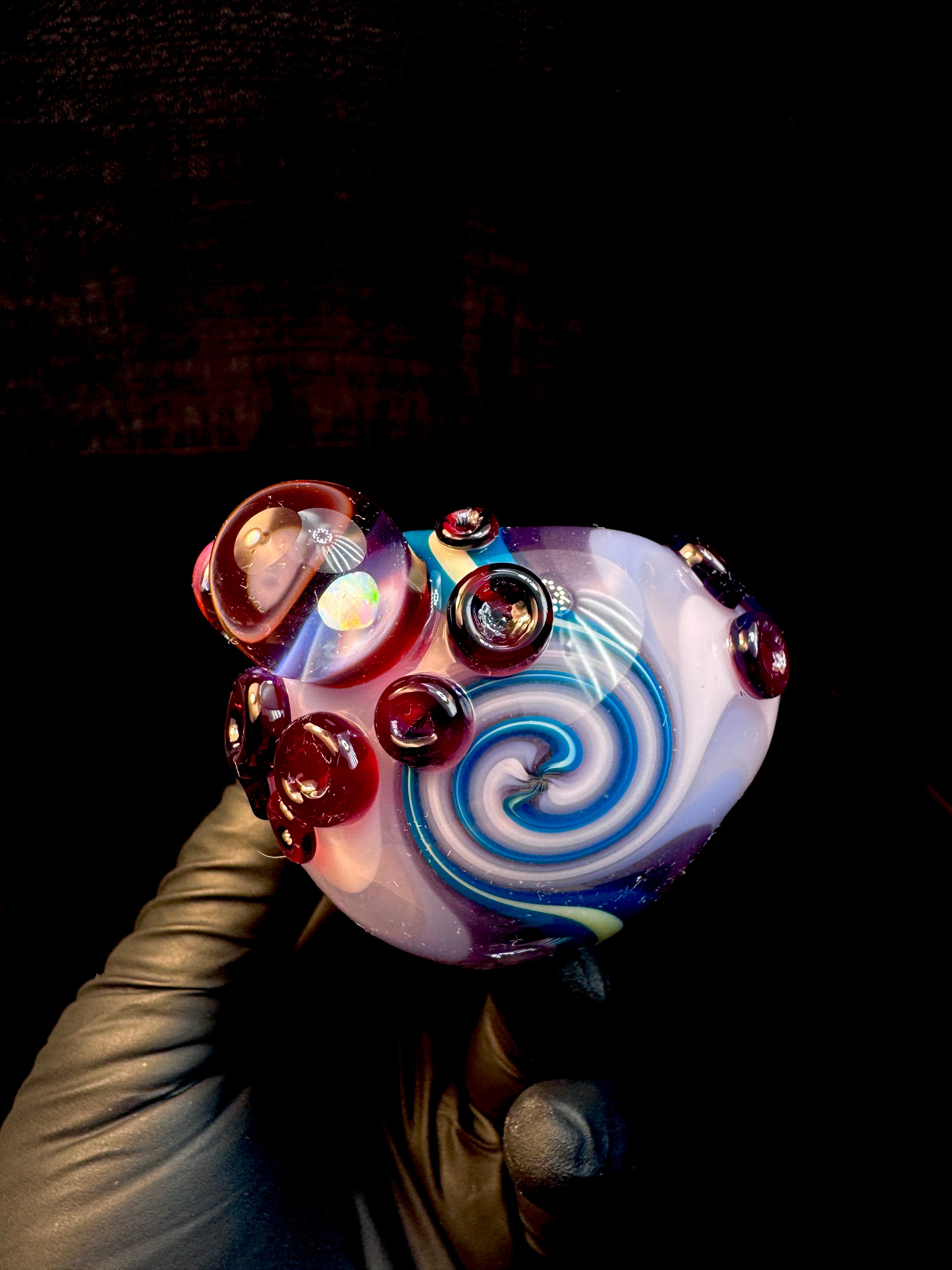 Twisted opal pipe