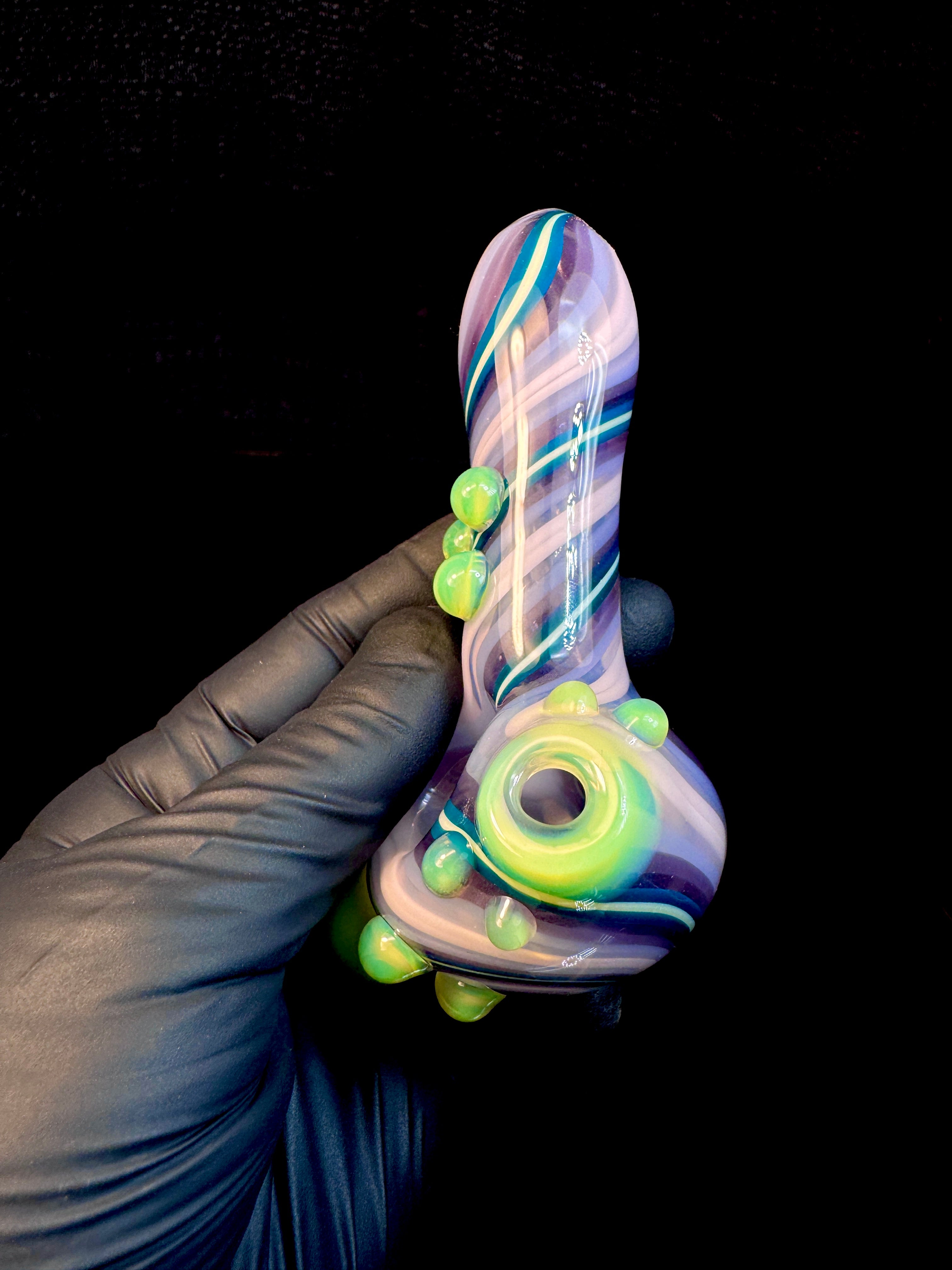 Twisted dot spoon