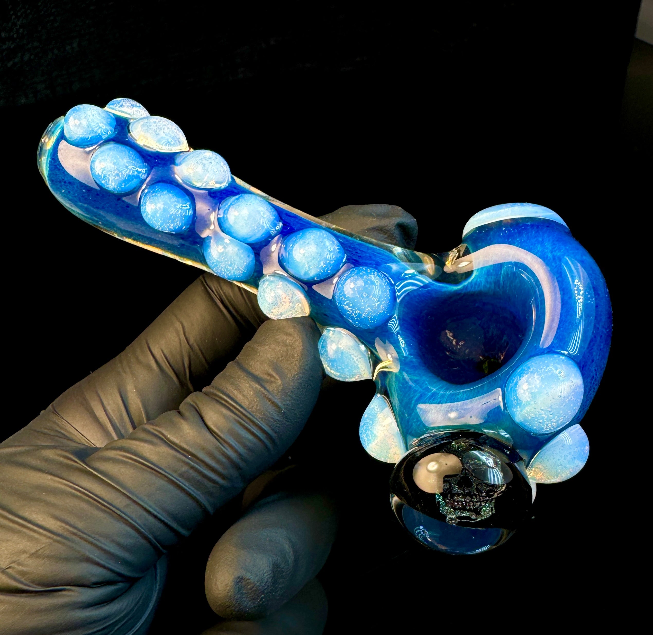 Dichroic skull pipe