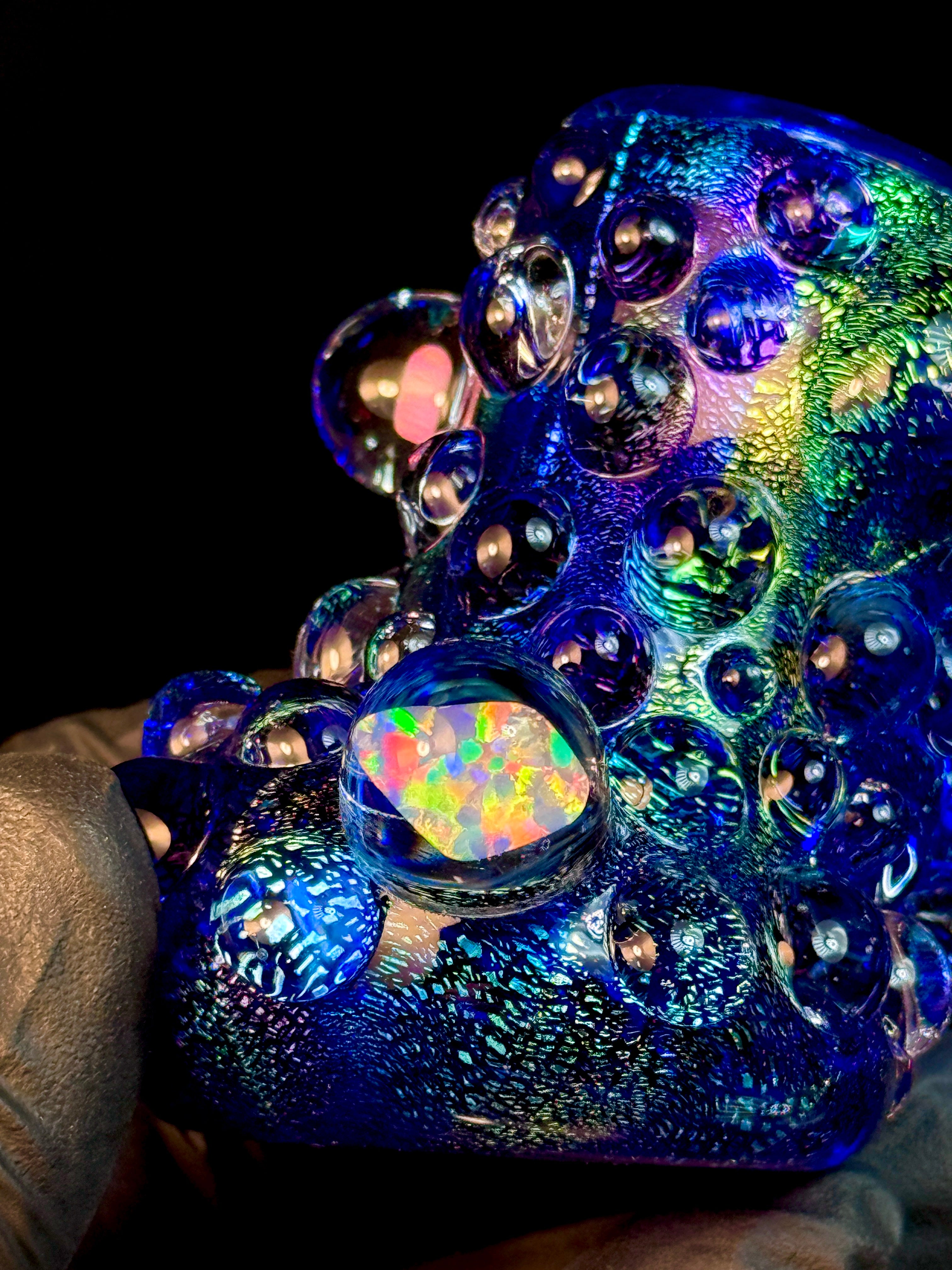 Rainbow dichro opal hammer