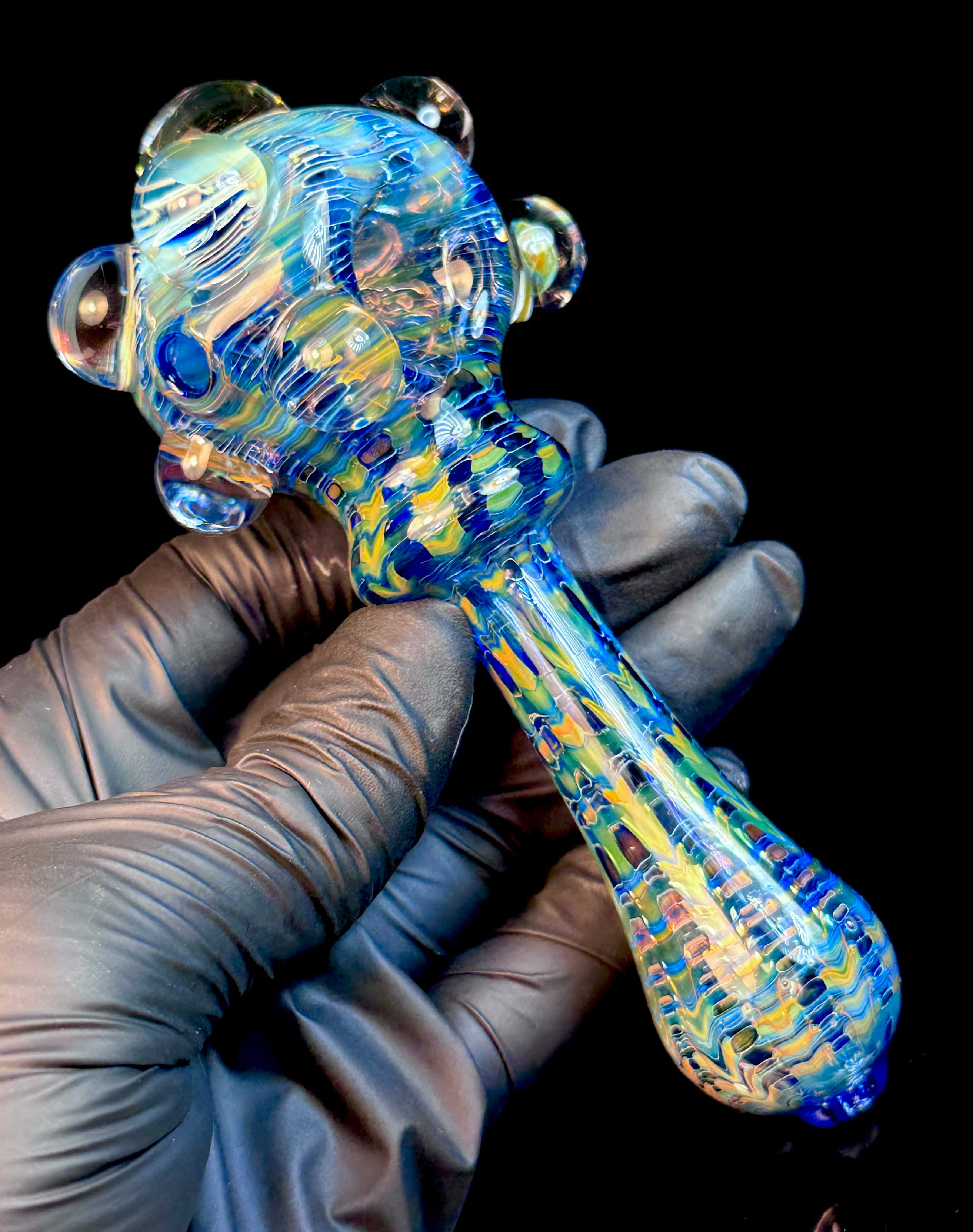 Electric blue Dark web mushroom pipe