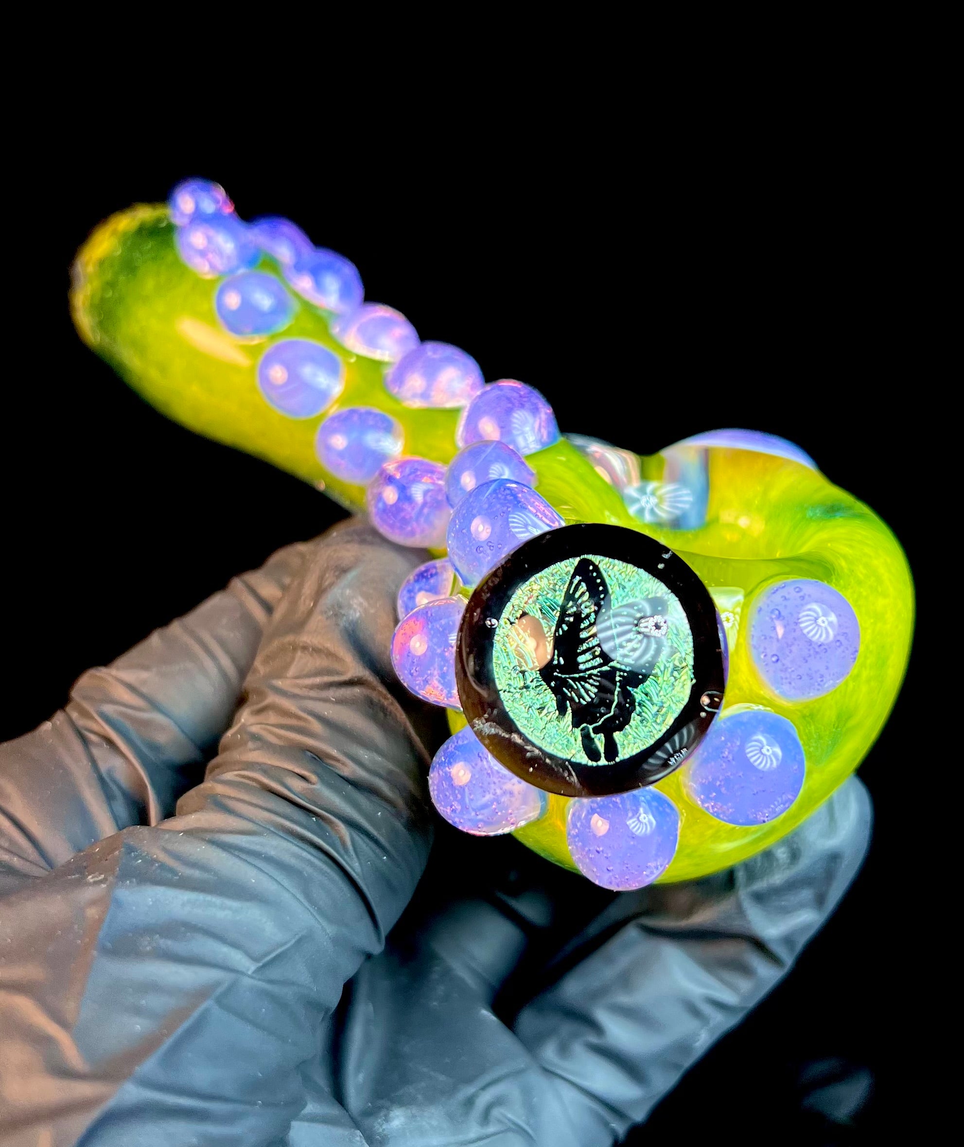 Dichroic butterfly pipe