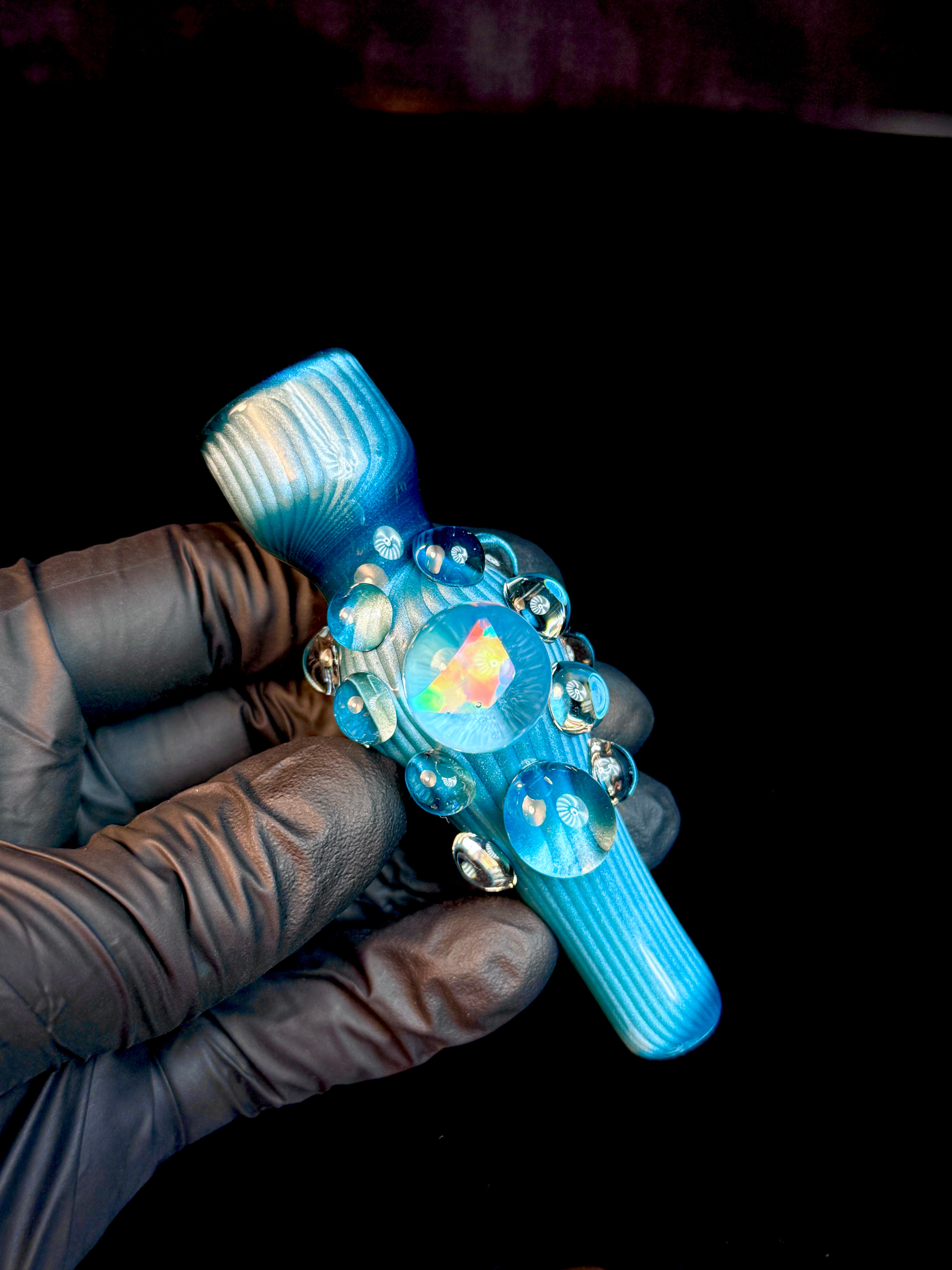 Neptunian opal chillum
