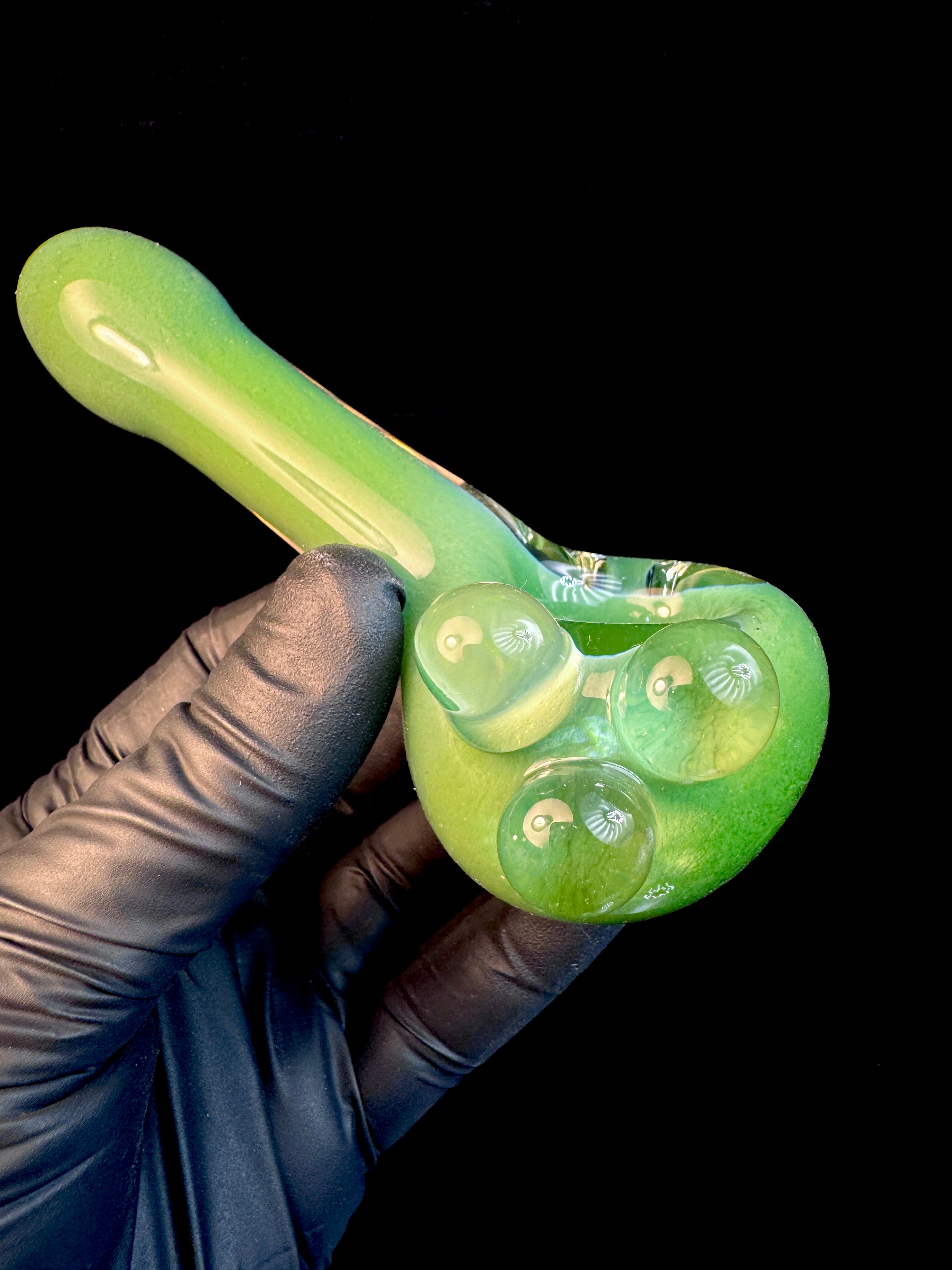 Jade pipe