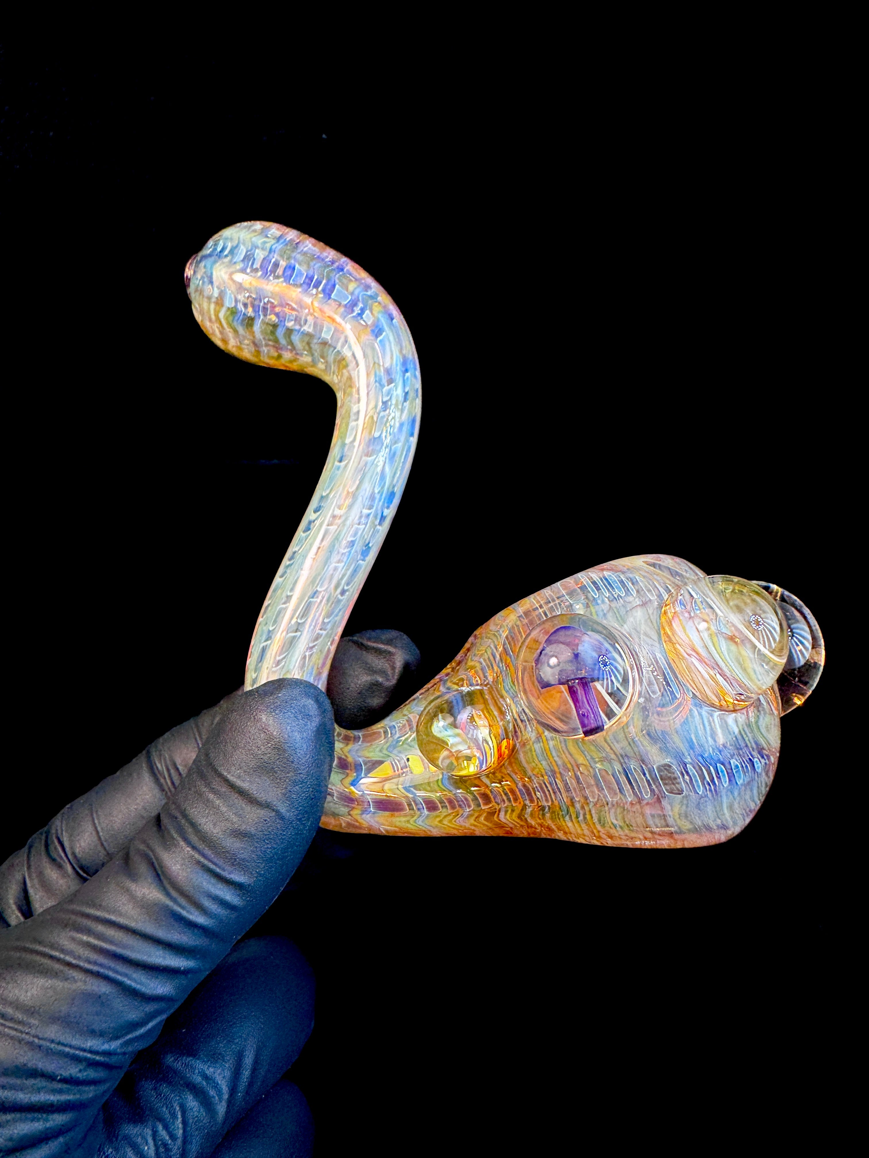 Golden dark web mushroom bendy