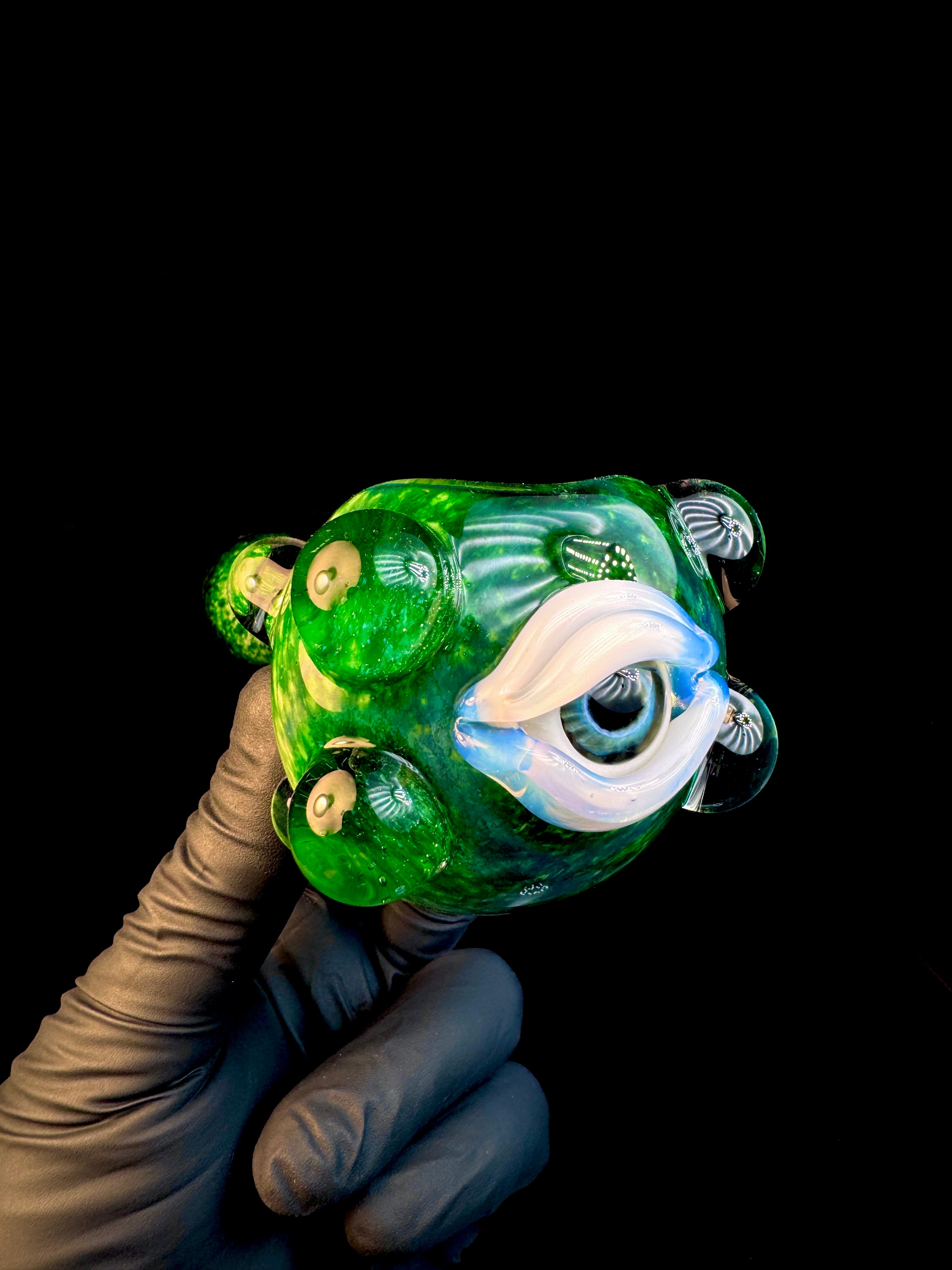 Exp x Secret white eyeball monster