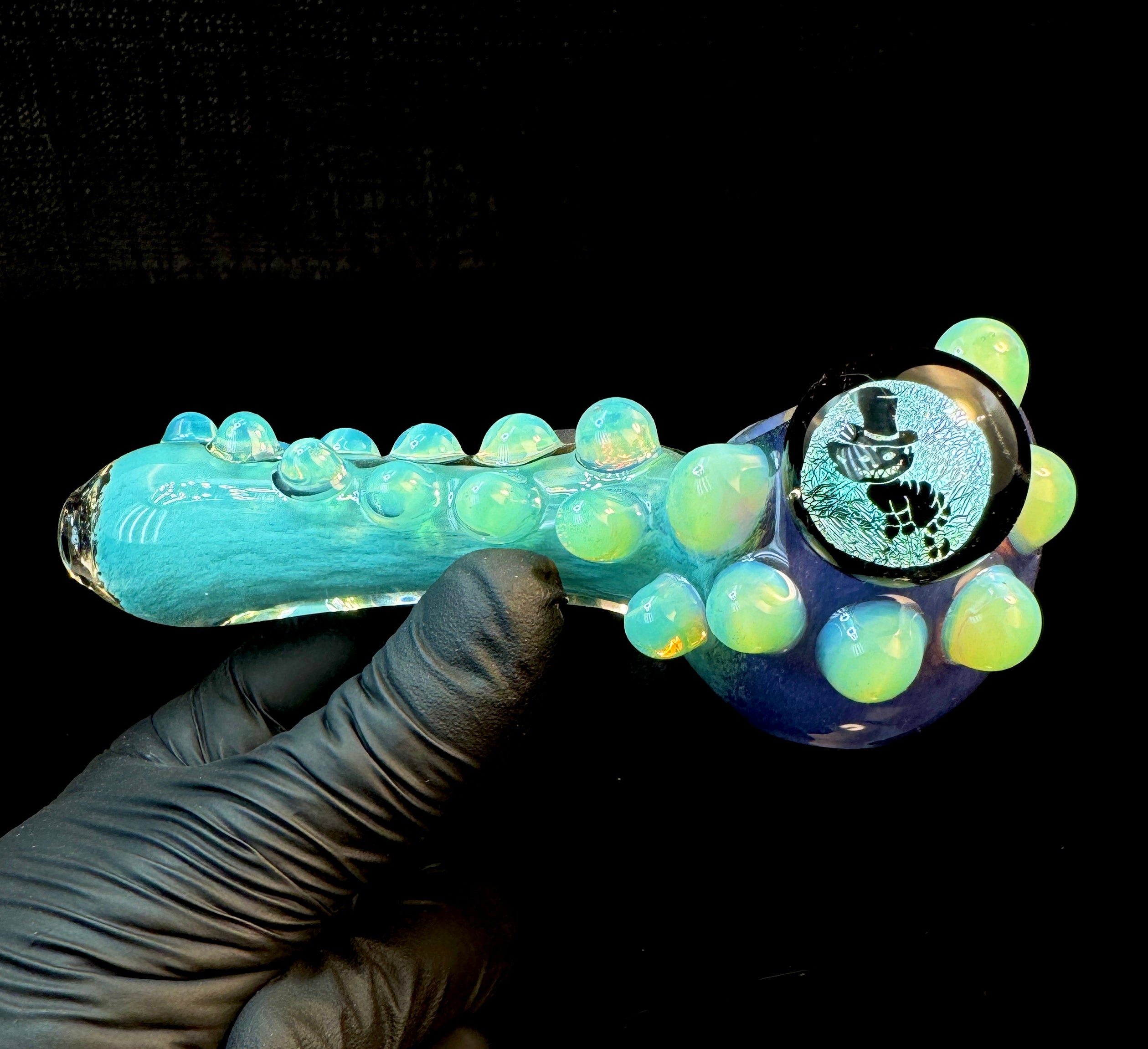 Dichroic chesire cat pipe