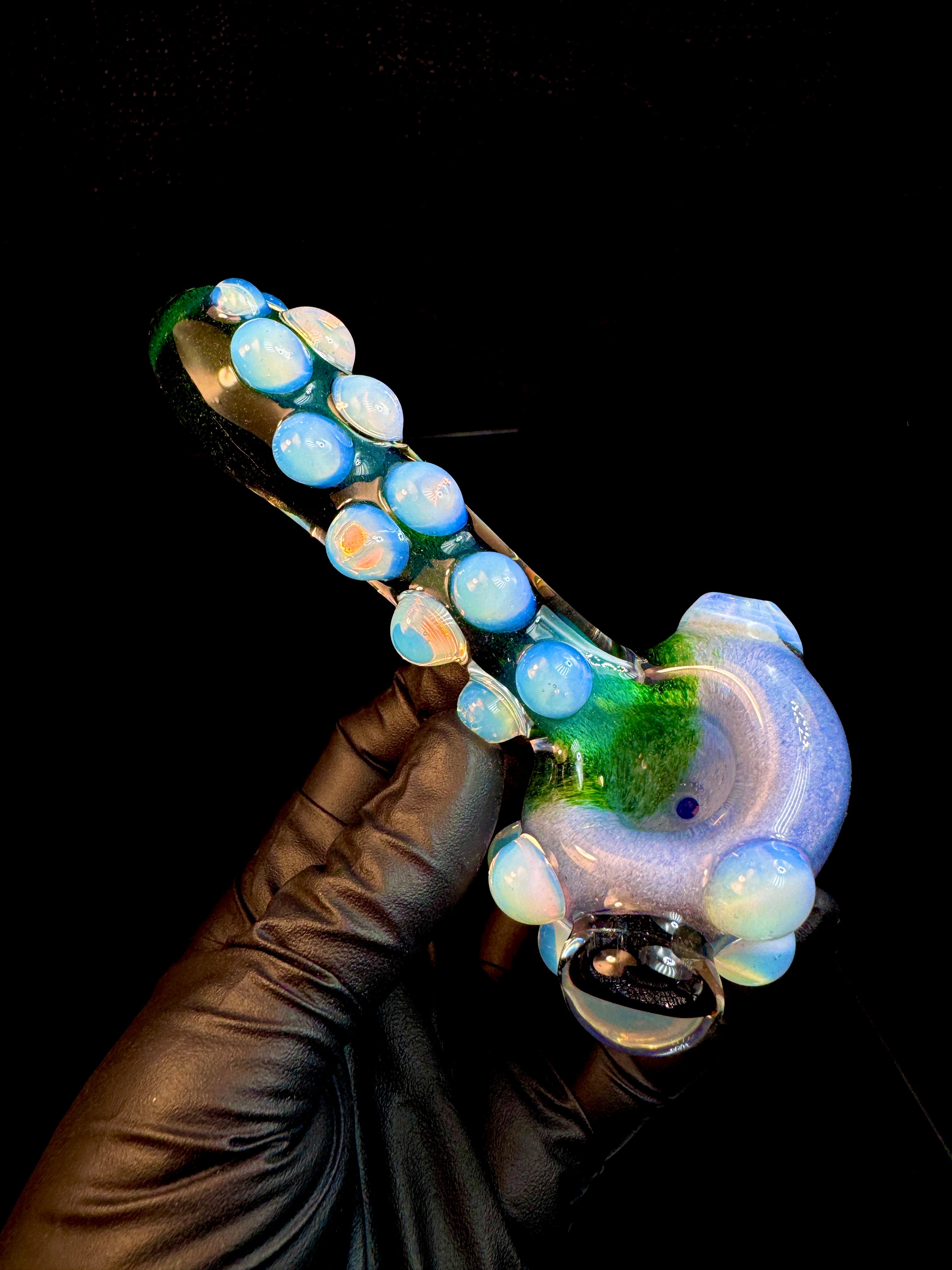 Dichroic Bender robot pipe
