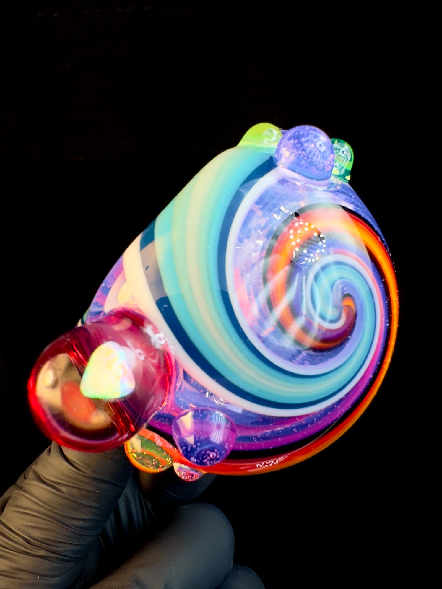 Twisted fire and ice opal pipe