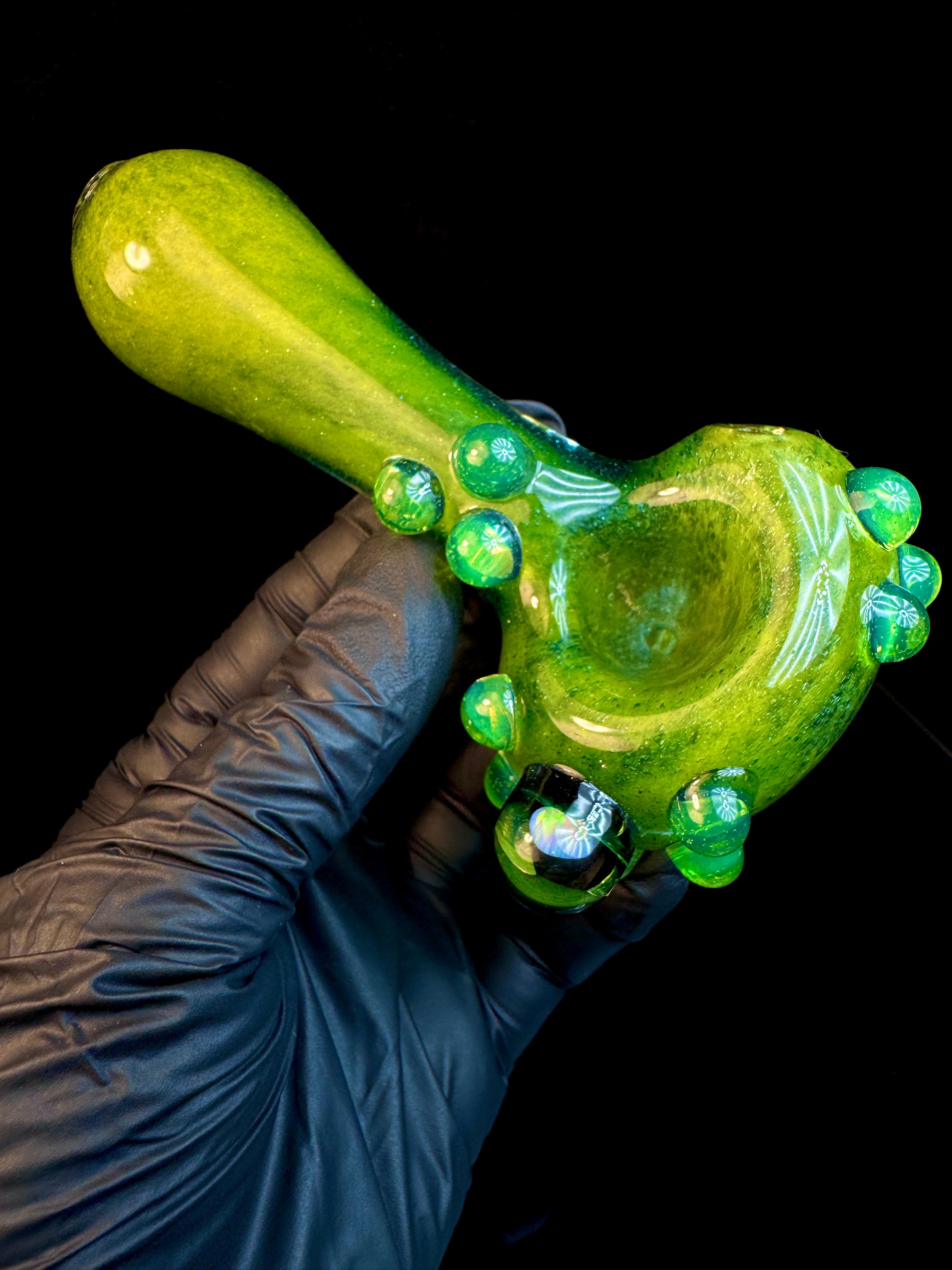 Dandelion opal pipe