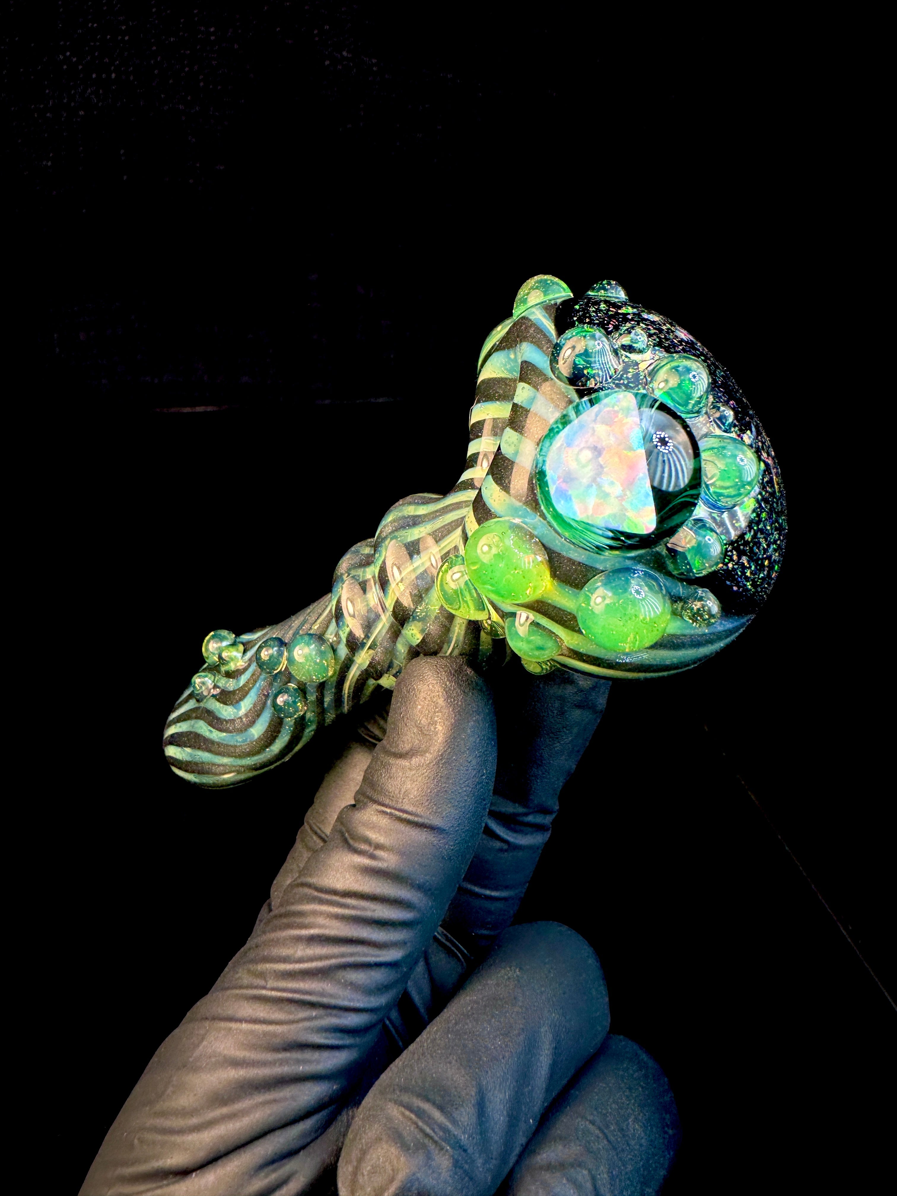 Beetlejuice cropal cap opal pipe