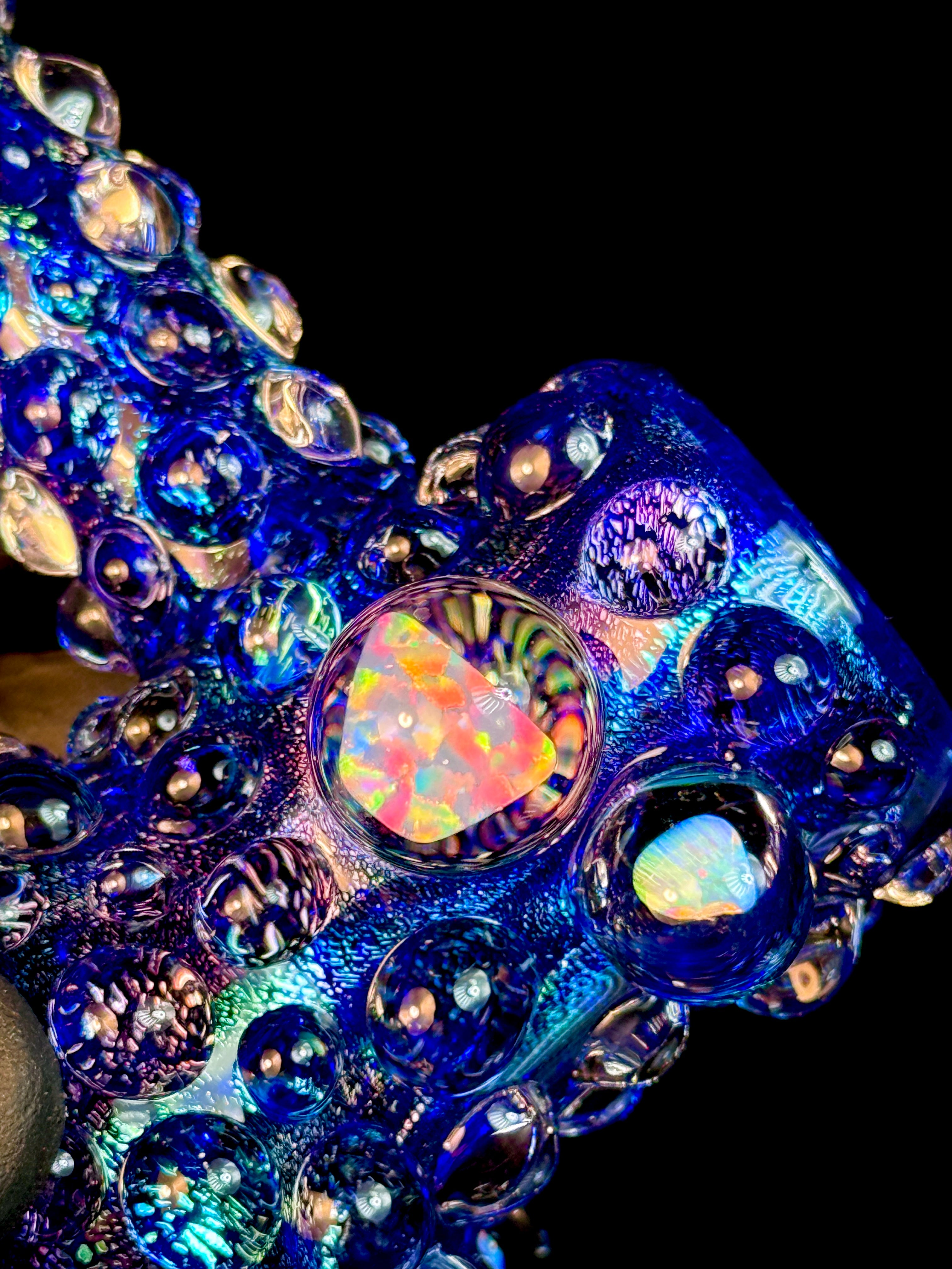 Rainbow dichro opal hammer