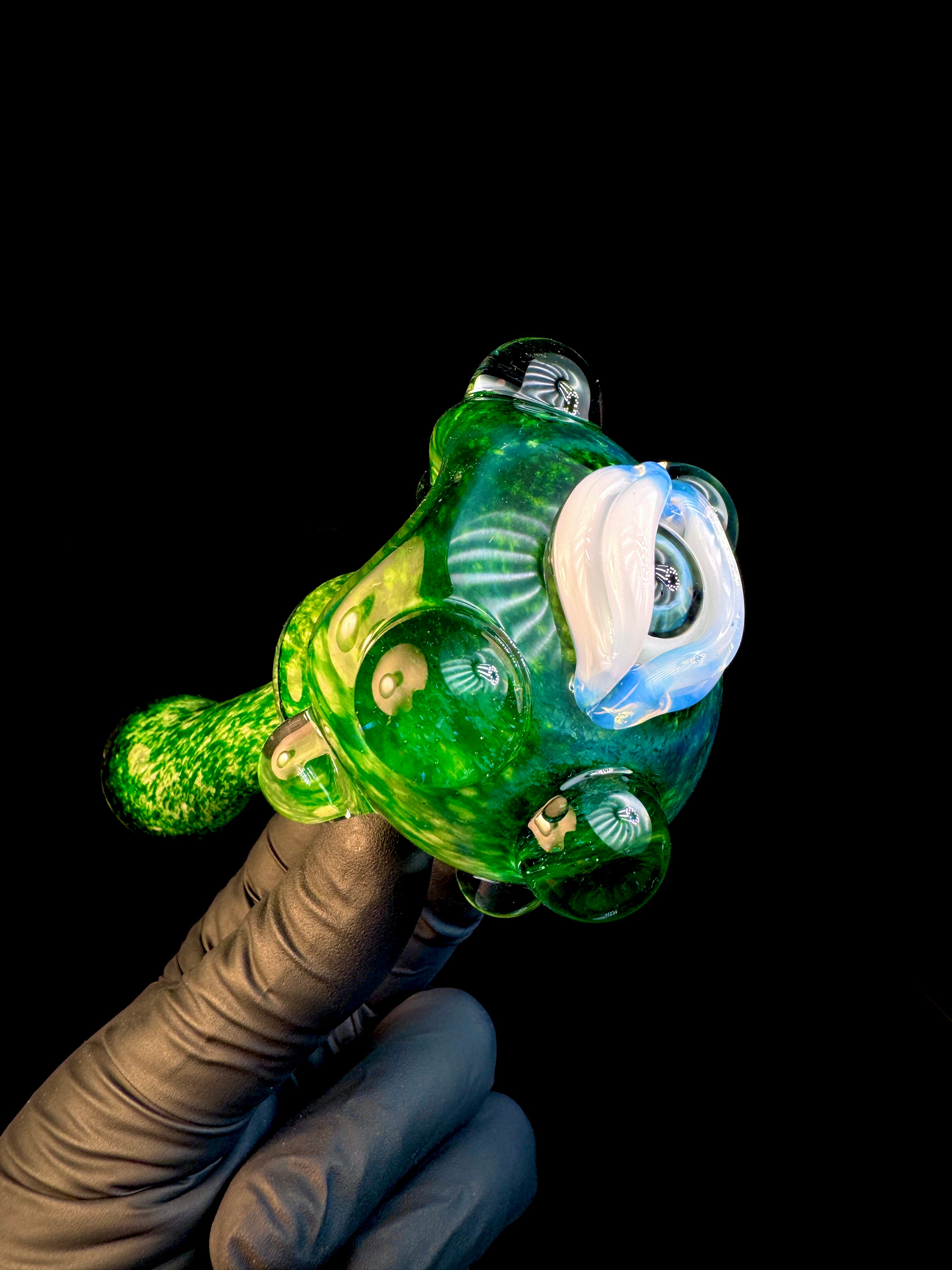 Exp x Secret white eyeball monster