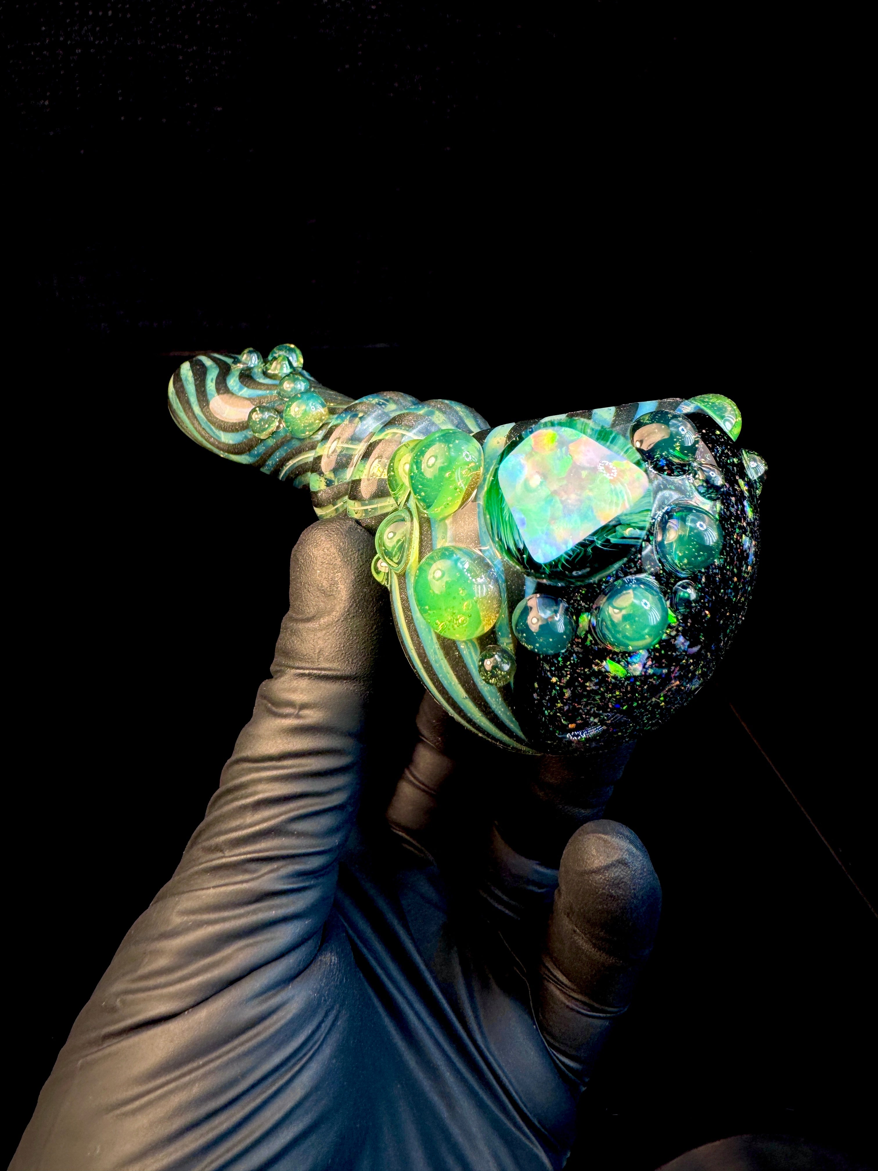 Beetlejuice cropal cap opal pipe