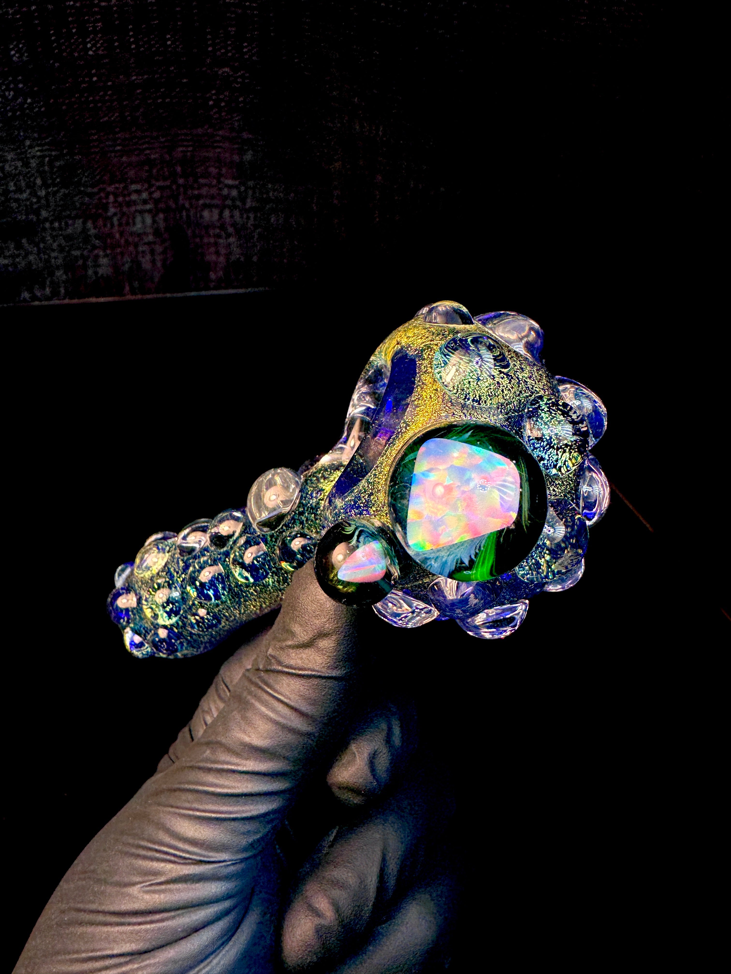 Dichroic opal pipe