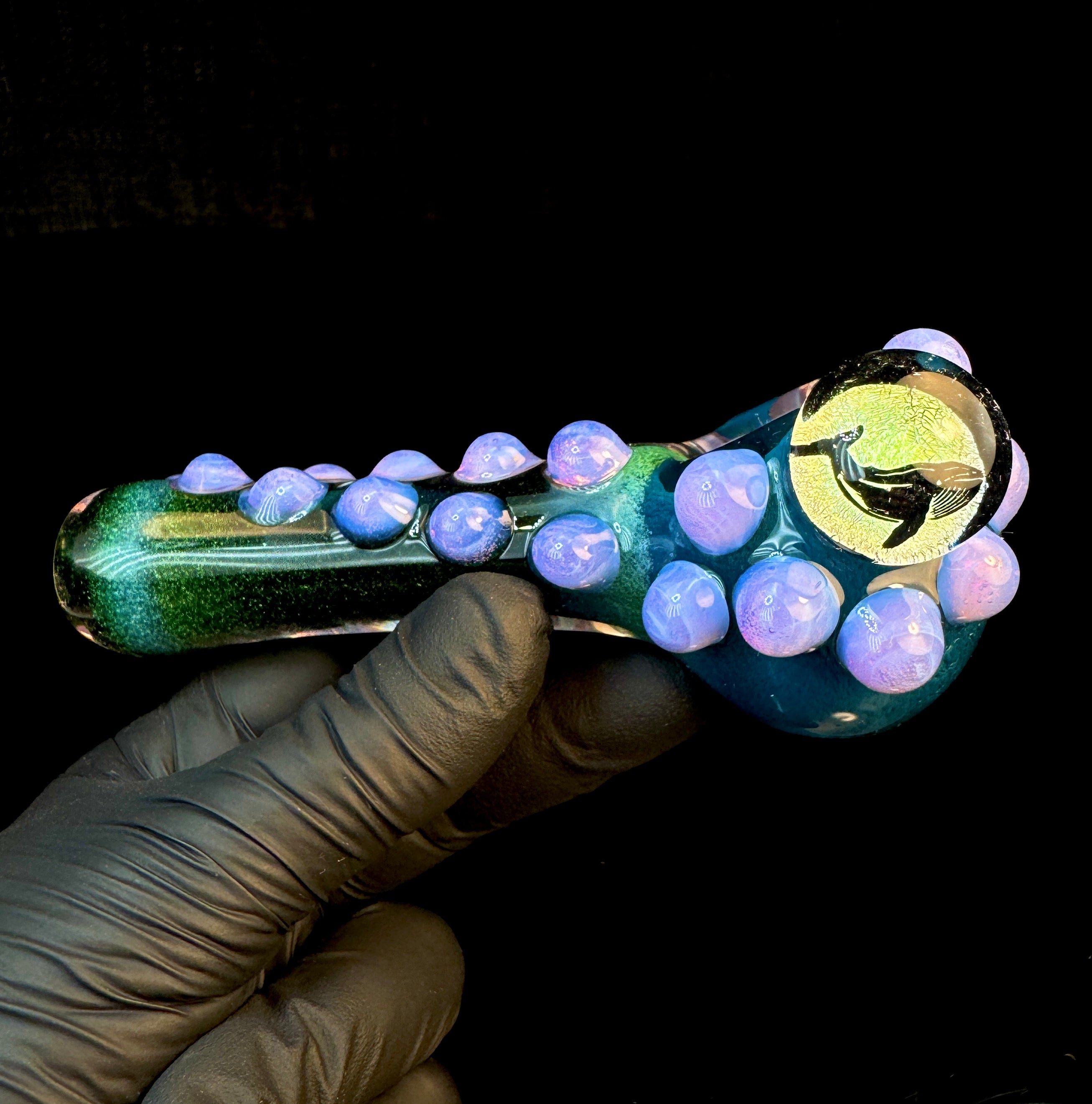 Dichroic whale pipe