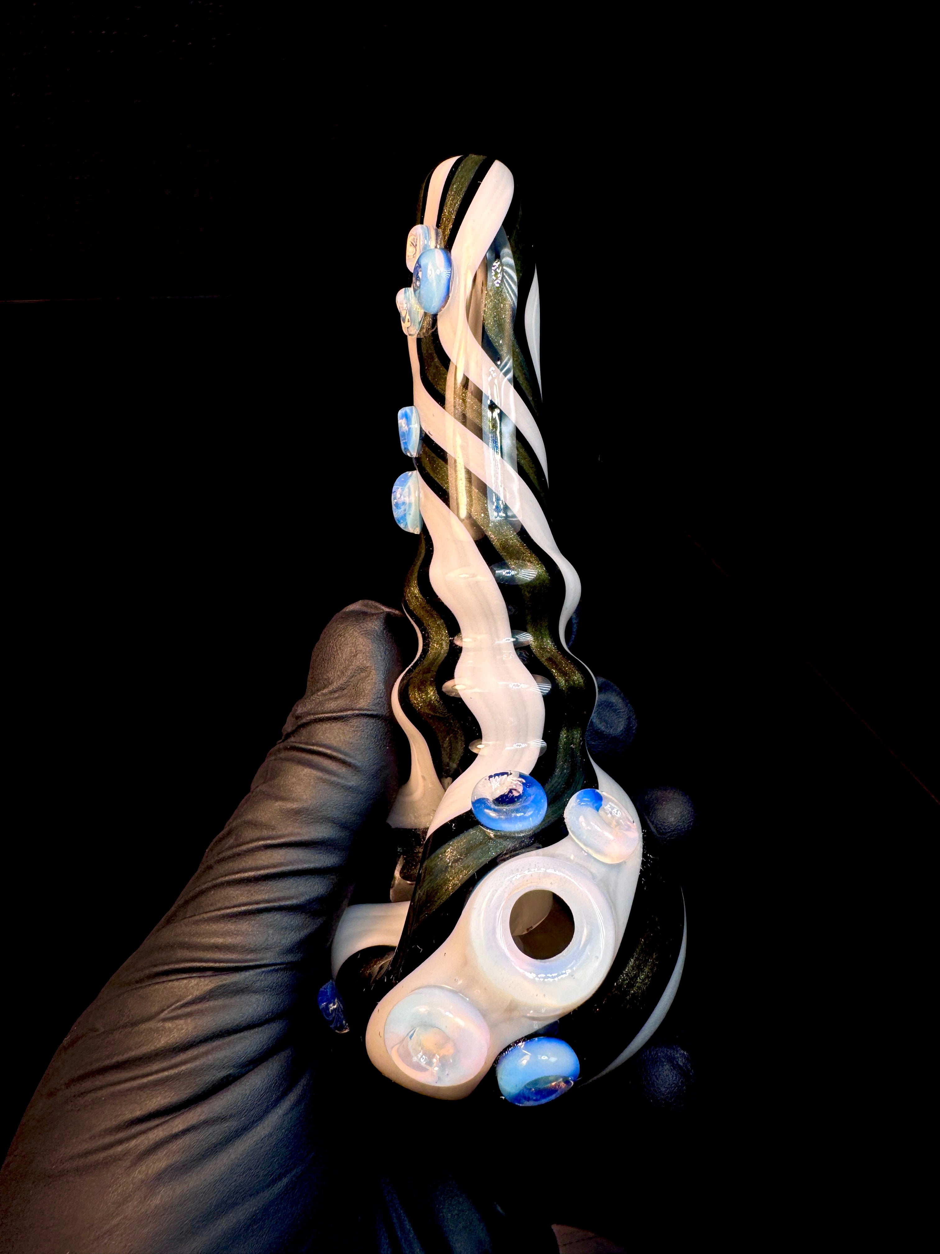 Twisted  opal pipe