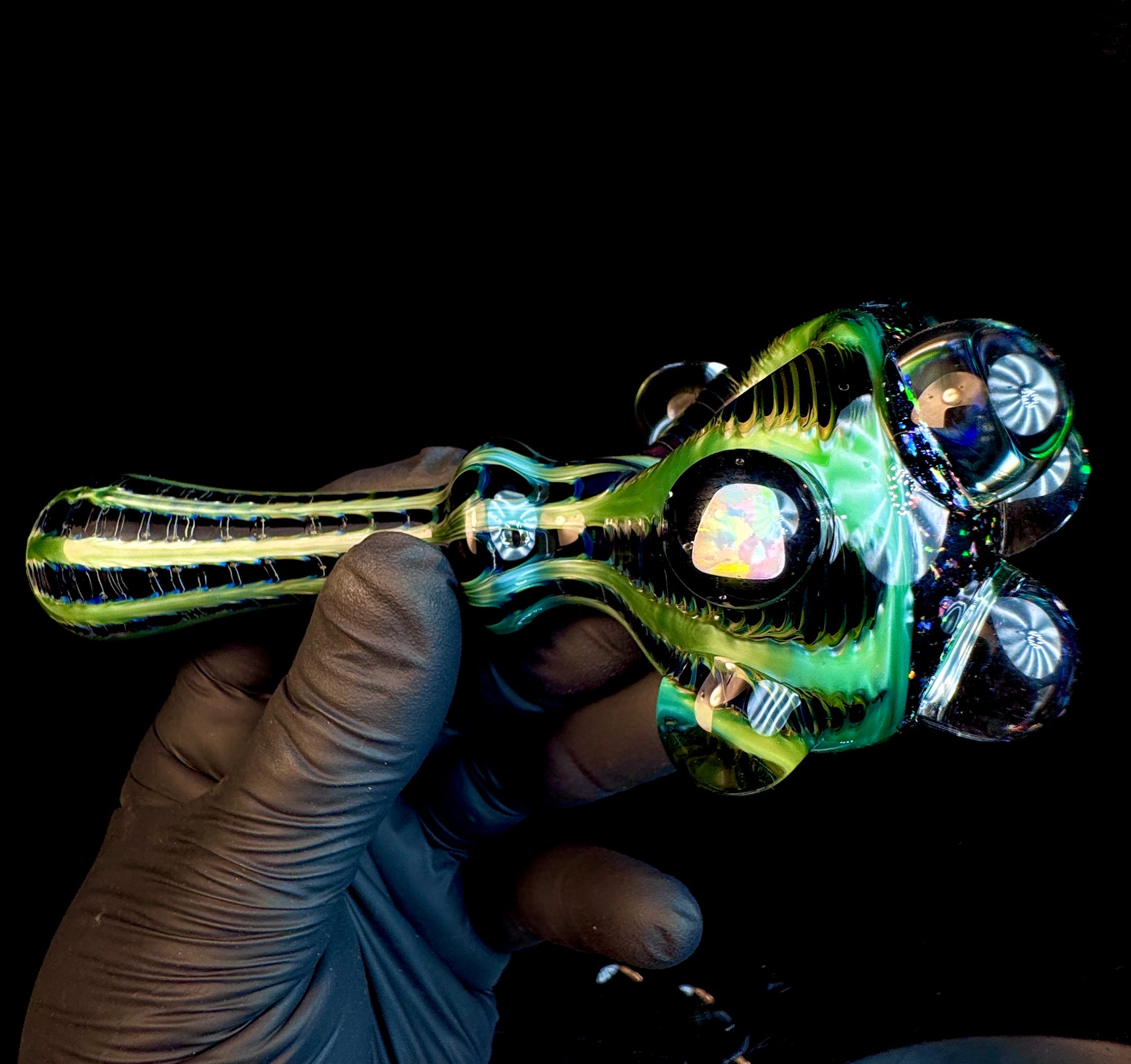 Dark web cropal opal pipe