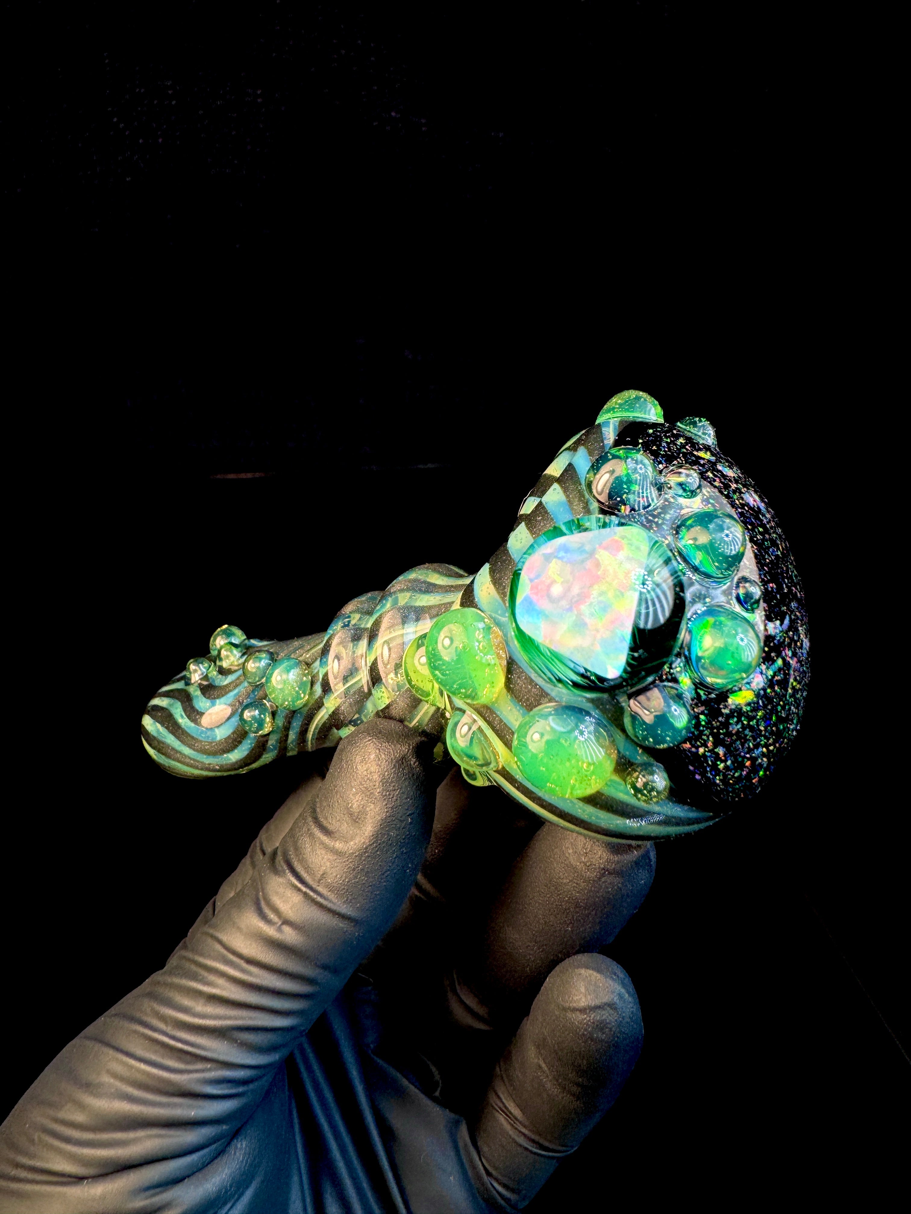 Beetlejuice cropal cap opal pipe