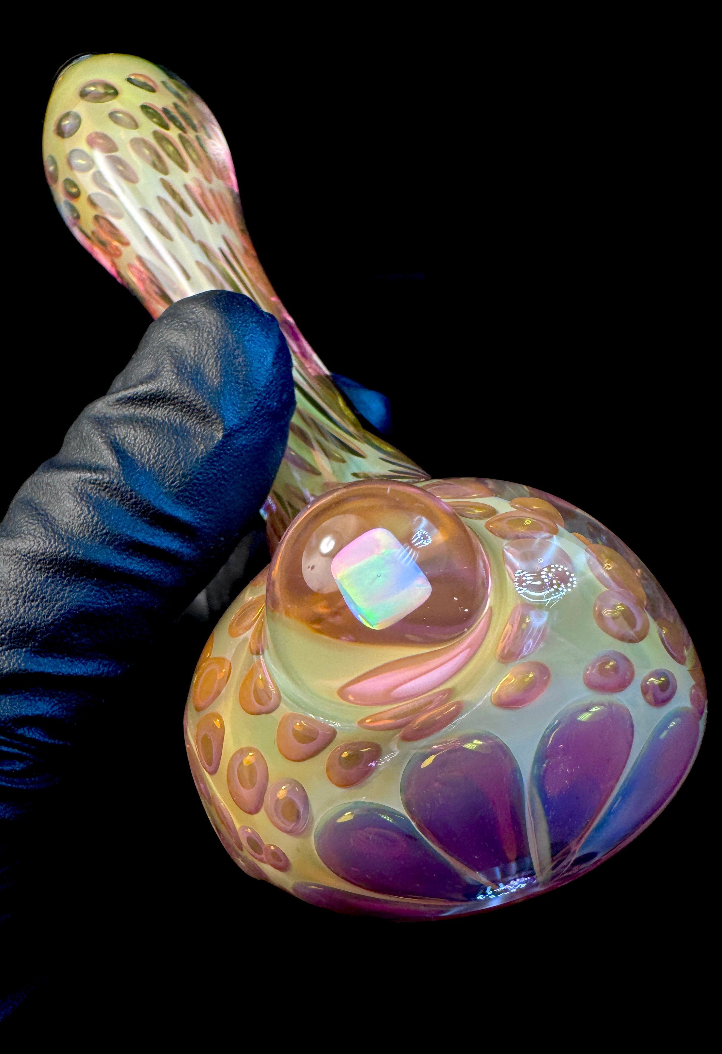 Gold fumed color changing opal pipe